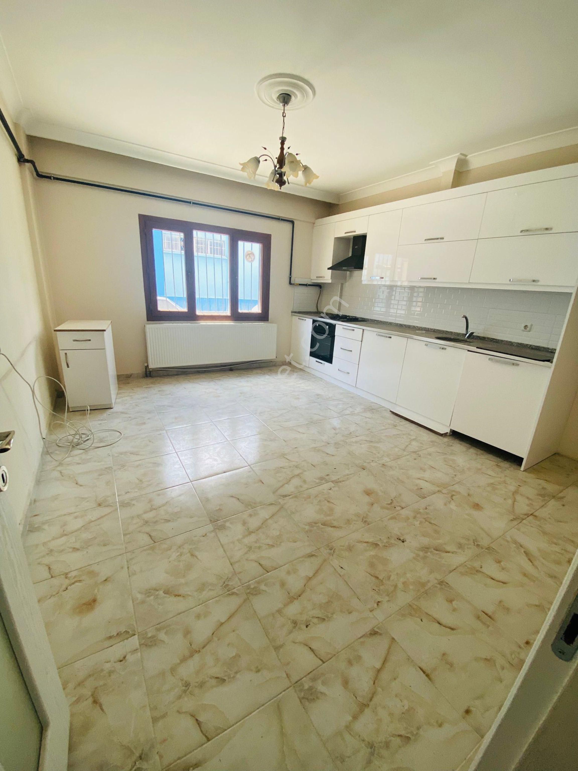 İstiklal Mh Bahçeli 3+1 Doğalgazlı Daire