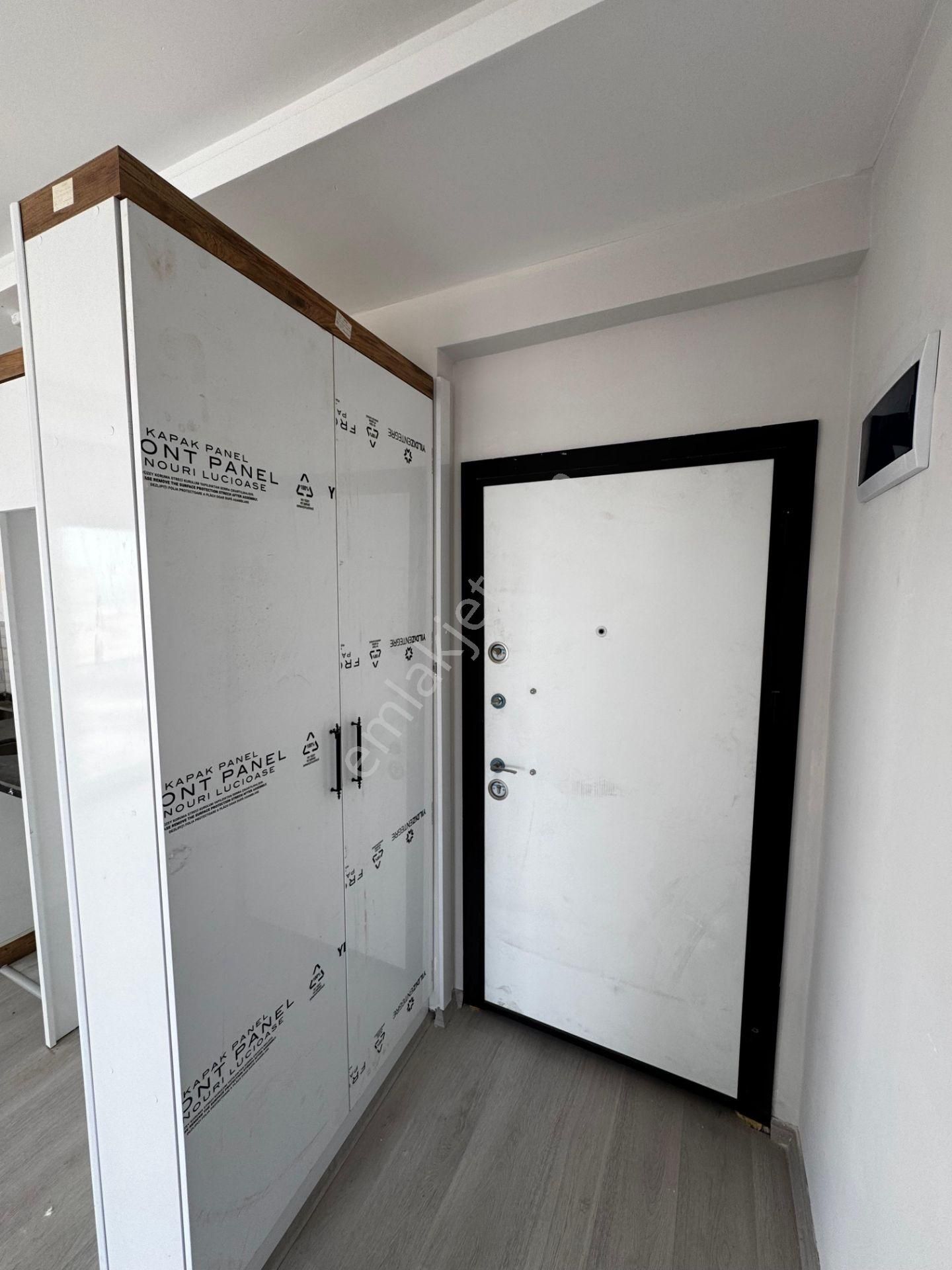 Mersin/erdemli/kızkalesi'nde Deniz Manzaralı Açık Havuzlu Site İçerisinde Satılık 1+1 Daire