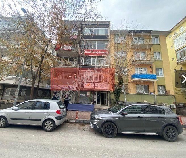 Çankaya Fidanlık Mahallesi Kolej Metro Yakını 5+1 Kombili Yapılı Ofis Büro