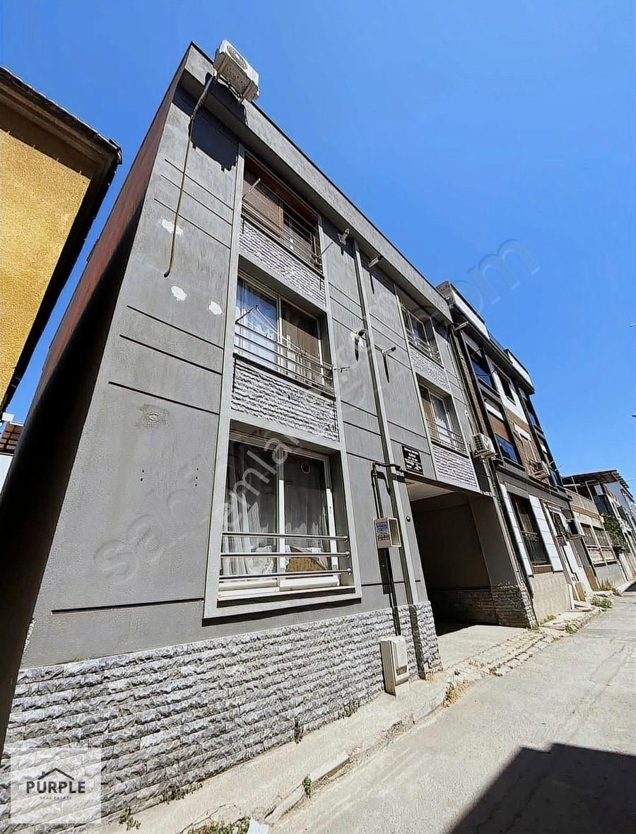 Çiğli Yeni Mahalle Tramvay Yakını Boş 2+1 Satılık Daire