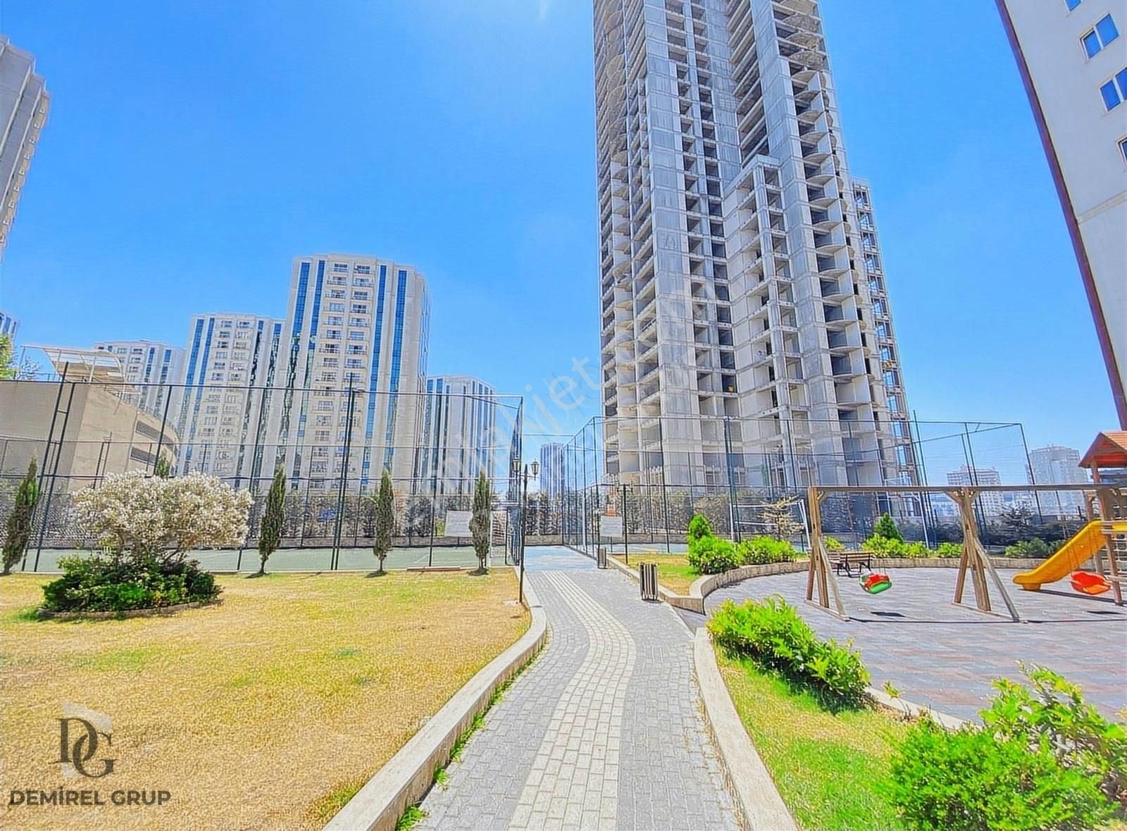 Zafer Mahallesi Metrobüse Yakın Havuzlu Lüks Site İçi 2+1 Daire