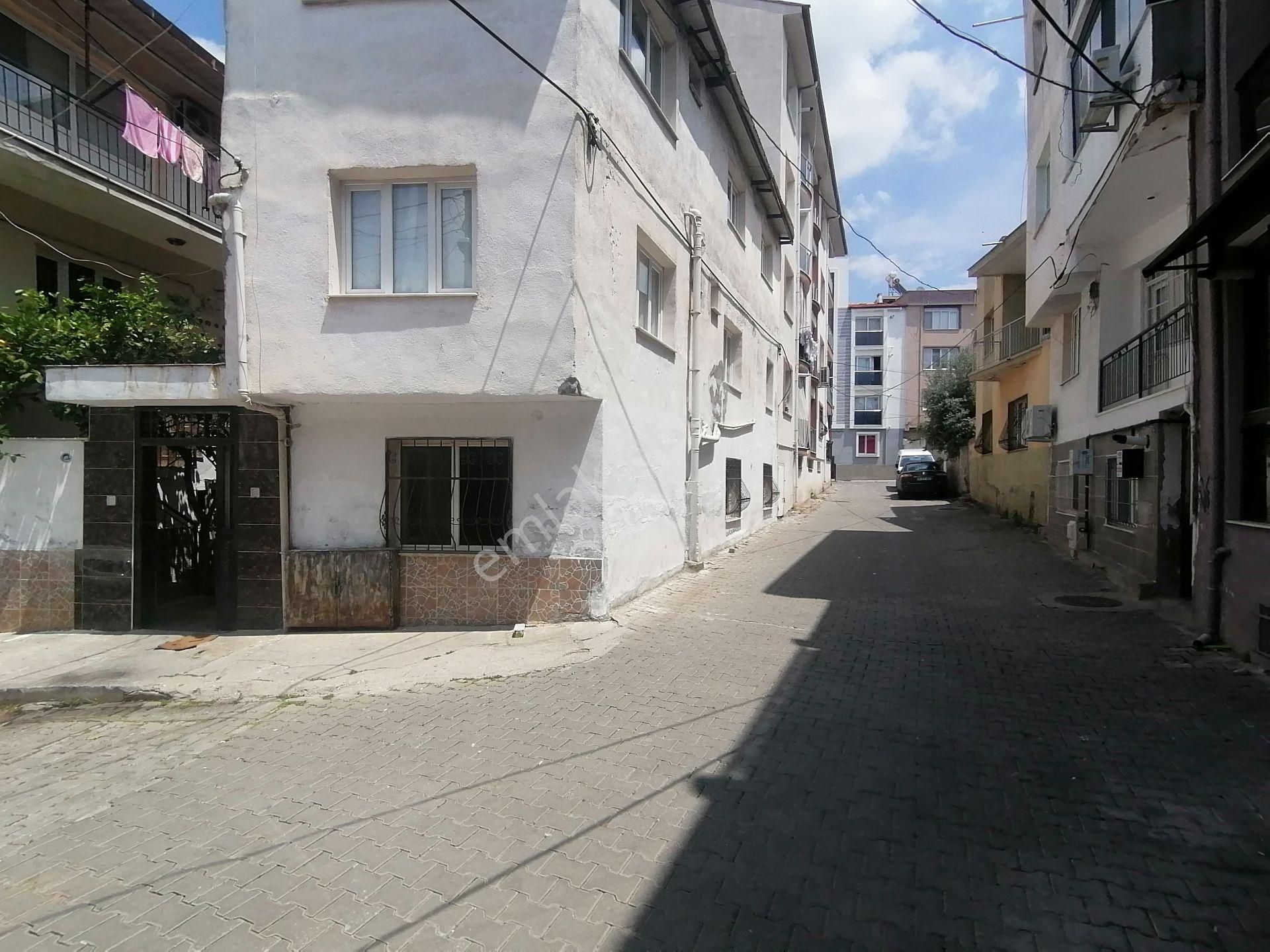 Selçukta Bayana Devamlı Kiralik 1+1 Daire