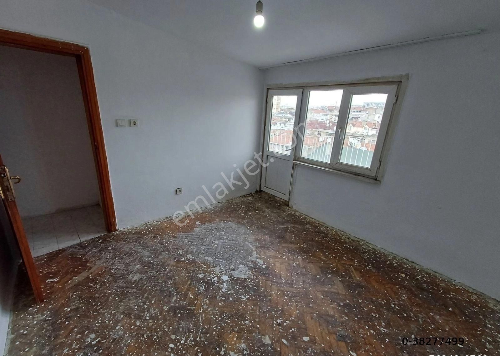Zeytinburnu Nuripaşa Mah'de 2+1 75m² 6.kat Kiralık Daire Osmanlı Emlak