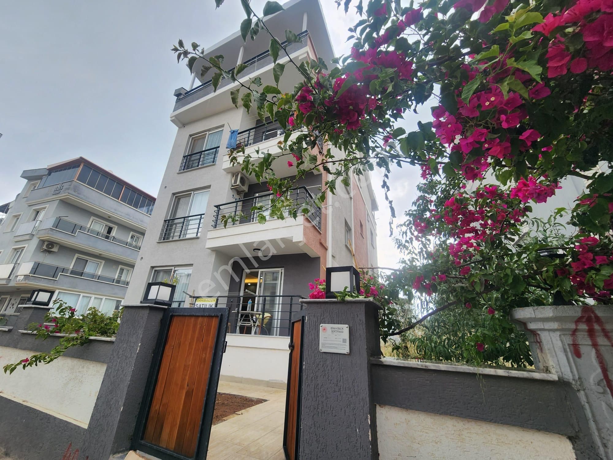 Efeler Mah.stadyum Mevkinde 1+1 Satılık Daire