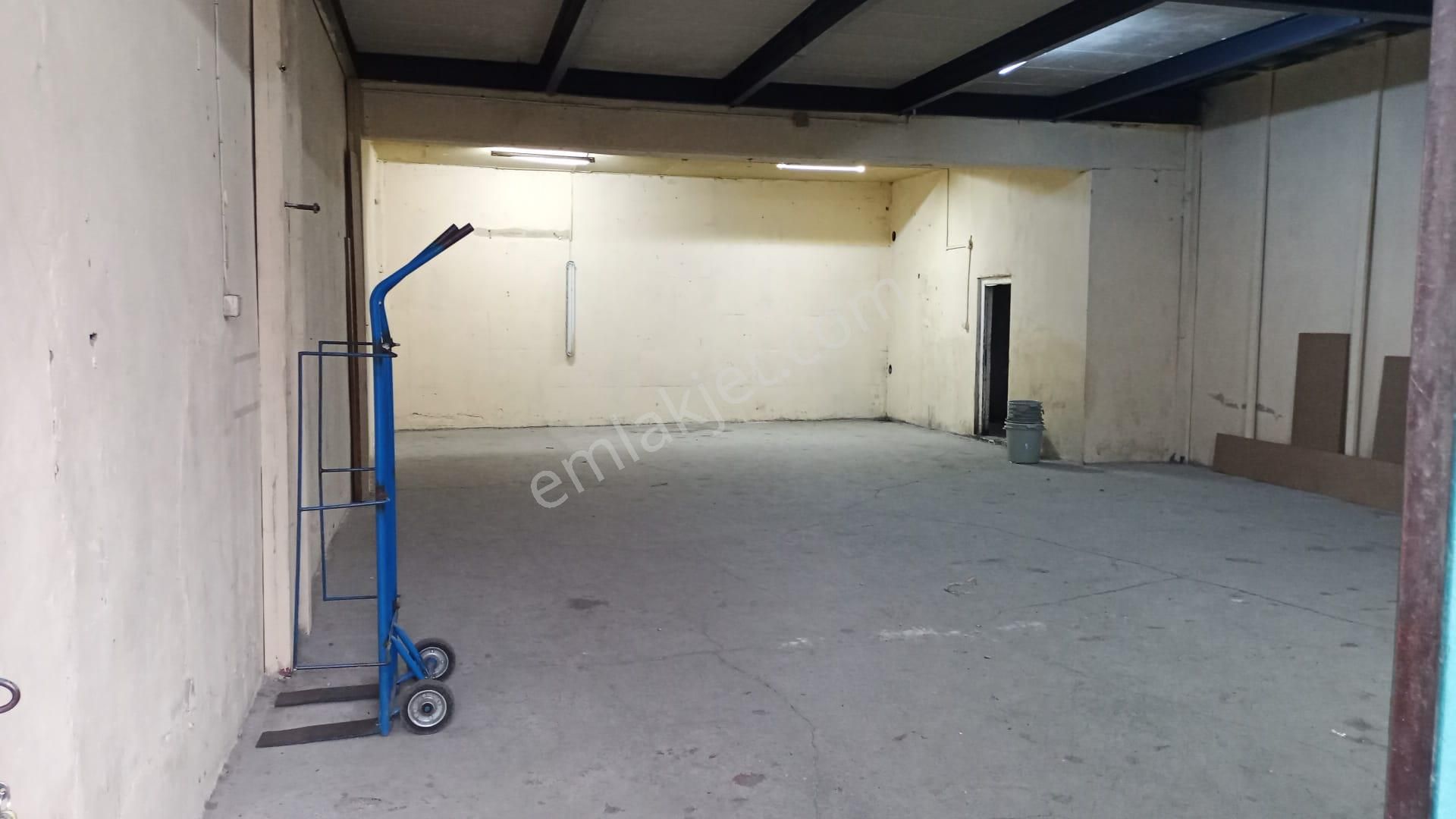 İkitelli İpkas Sanayi Sitesinde Kiralık İş Yeri 500 M2