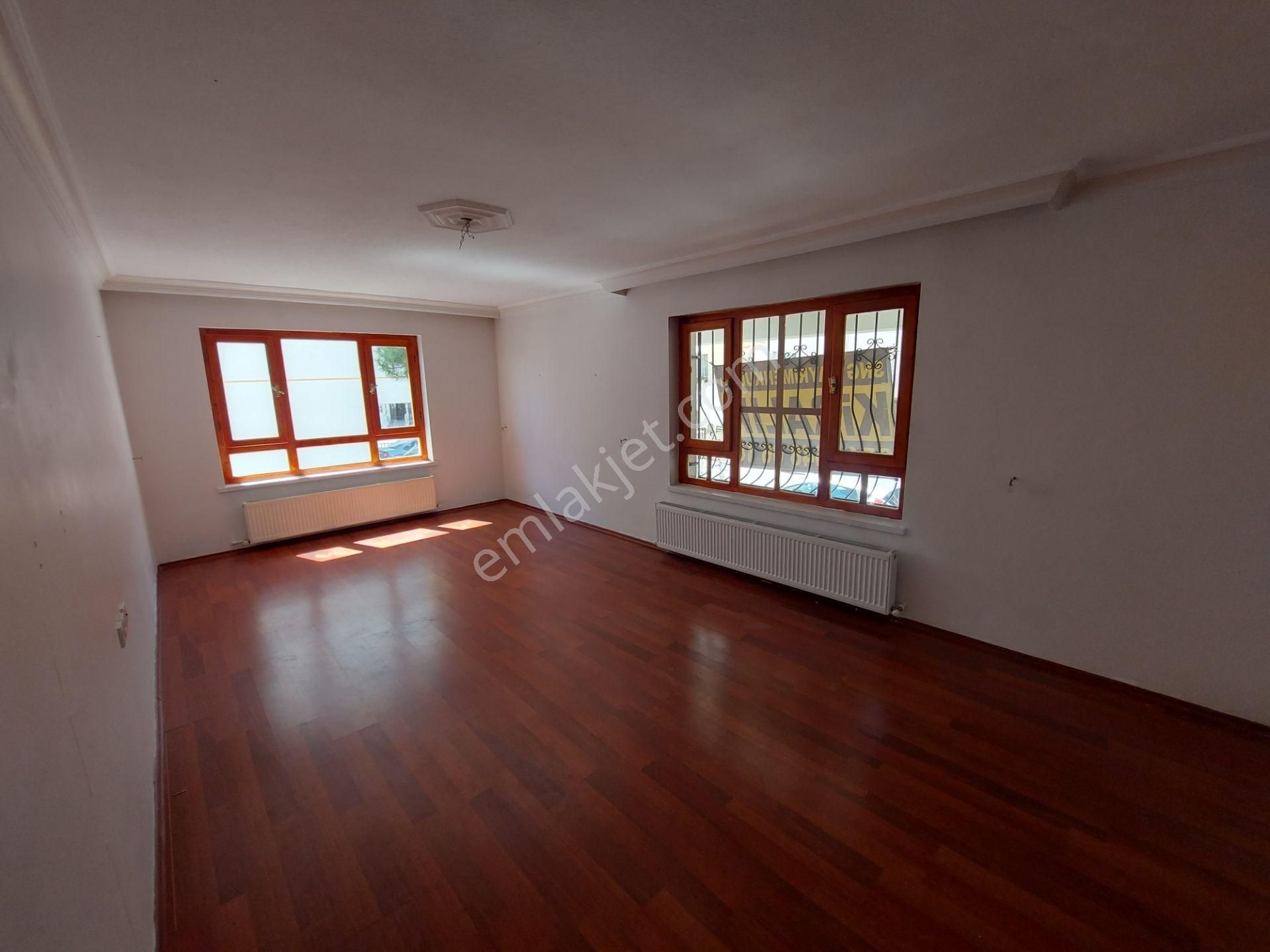 Kuşcağız Mah. 19 Mayıs Cad. Yakını 140m2 Geniş Yapılı 4+1 Satılık Daire