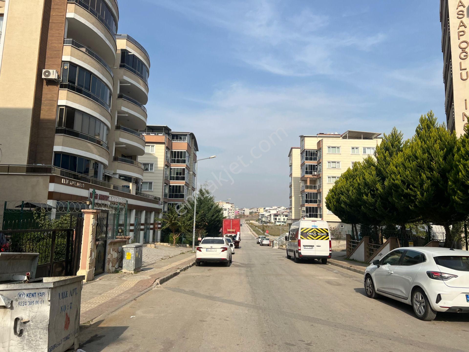 Bursa Osmangazi Yunuseli Güneştepe Zümrüt Apartmanı’nda Satılık 2+1 Daire