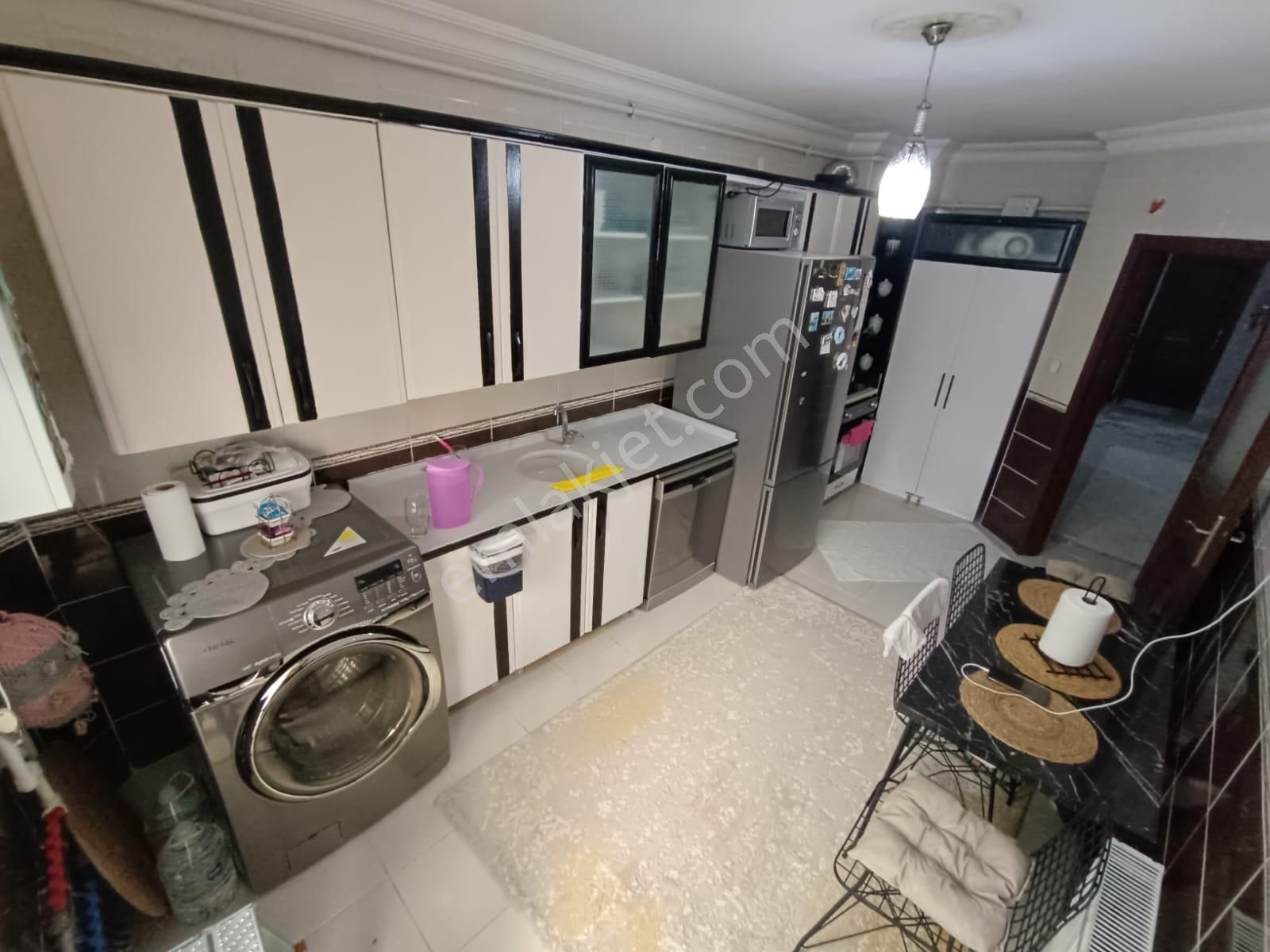 Yükseltepe Mahallesi Cadde Yakını Krediye Uygun 2.kat 3+1/120 M2 Satılık Daire