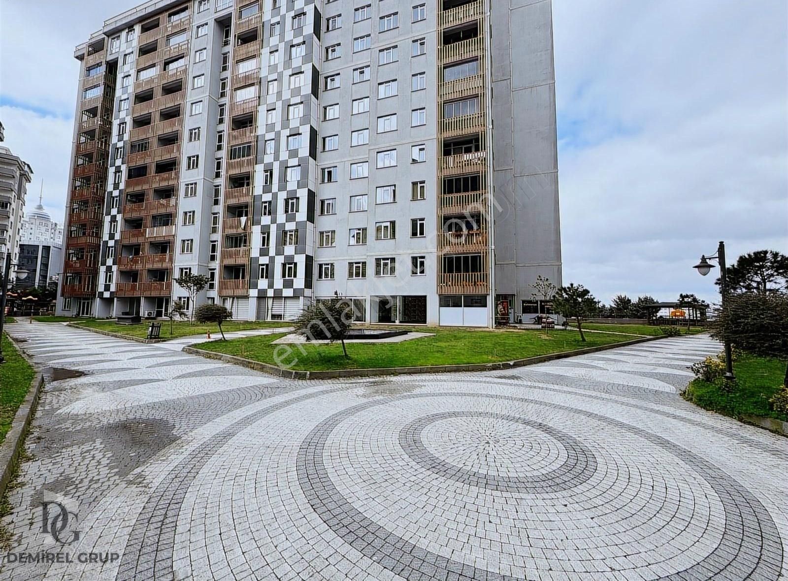 Holpark Sitesi Full Sosyal Tesisli Metrobüse Cephe Daire