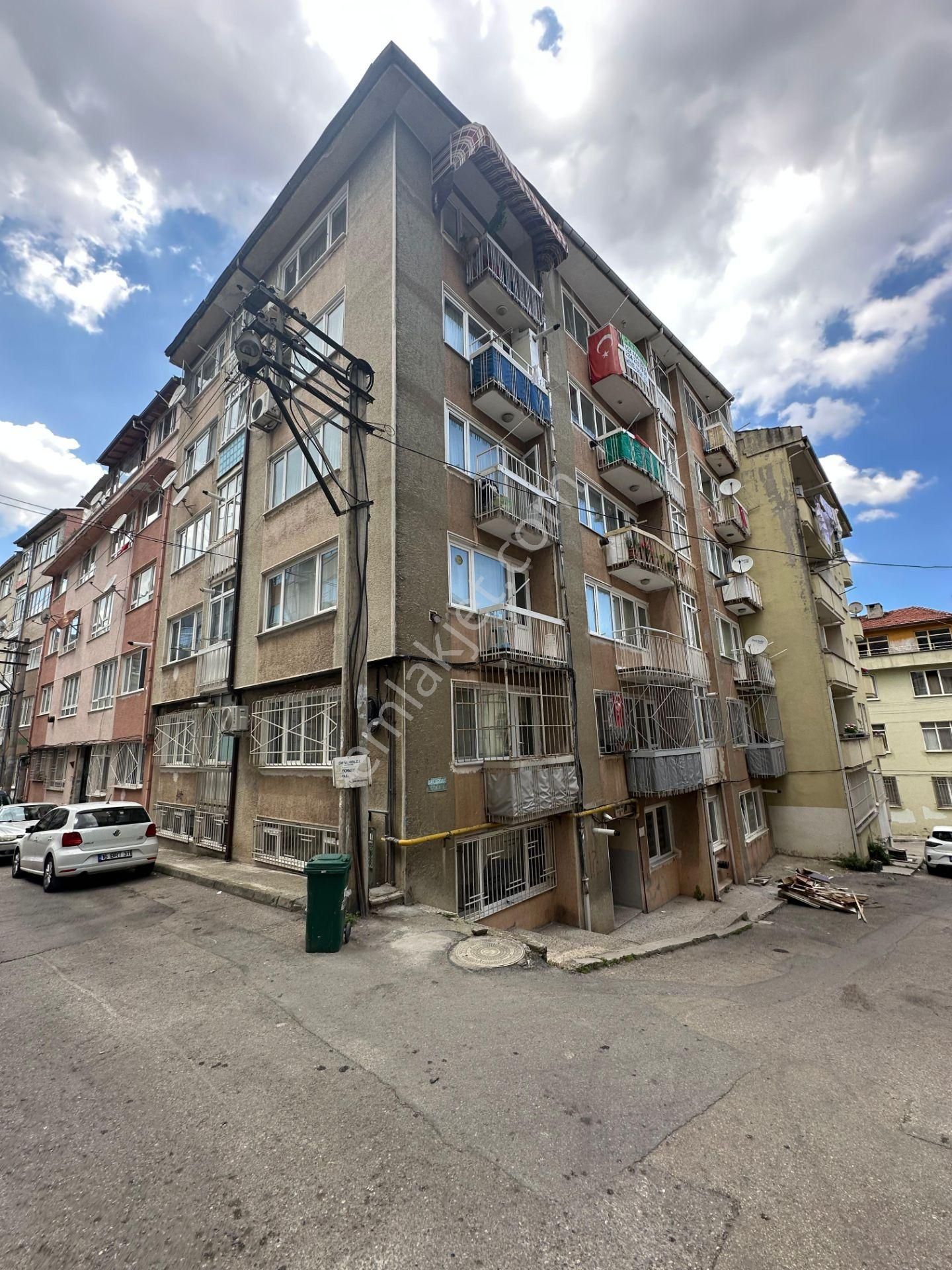 Setbaşı Üzeri Namazgahta Kat Mülkiyetli 2+1 Satılık Daire