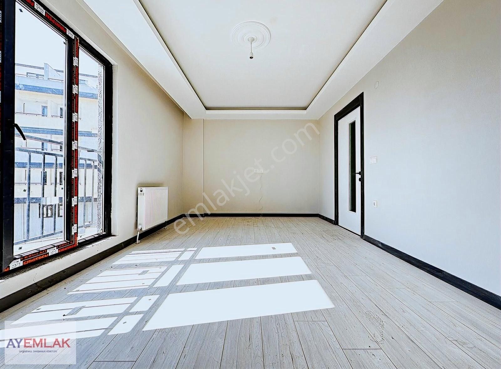 Emek Mahallesi Site İçi Otopark Üstü 2+1 Sıfır Daire