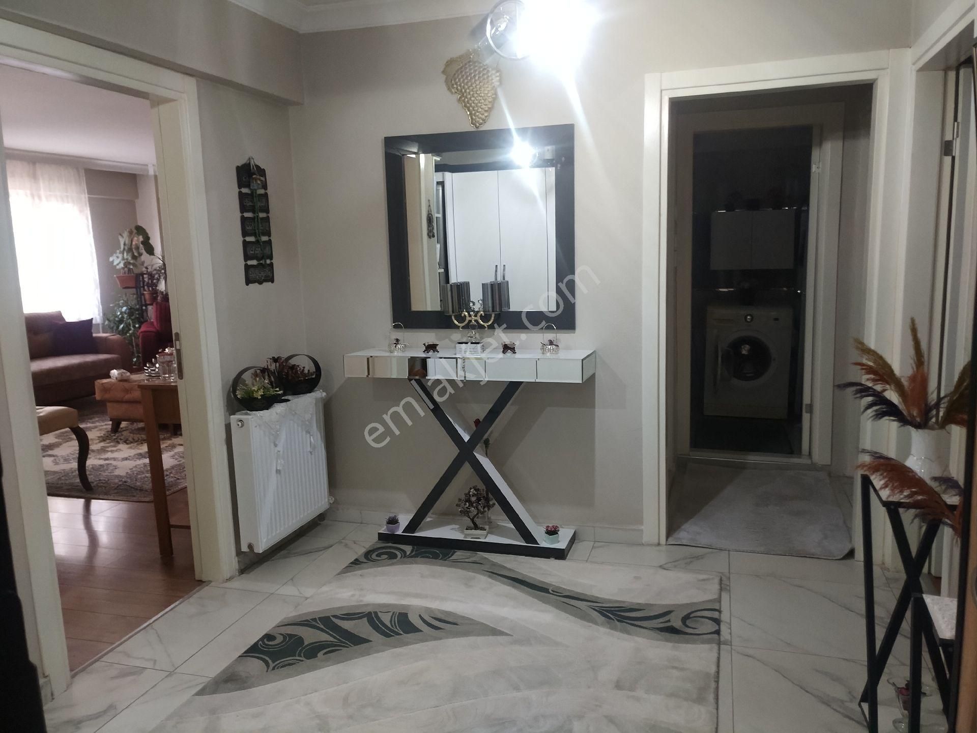 Hacıseyfettin Mah.incirlicadde Üzeri 2+1.110m.1.kat.kombili Bakımlı Daire - Görsel 3