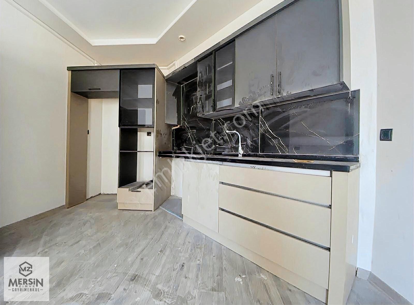 Premium Proje'de Harika Konumlu Havuzlu Site İçi Satılık 2+1 - Görsel 8