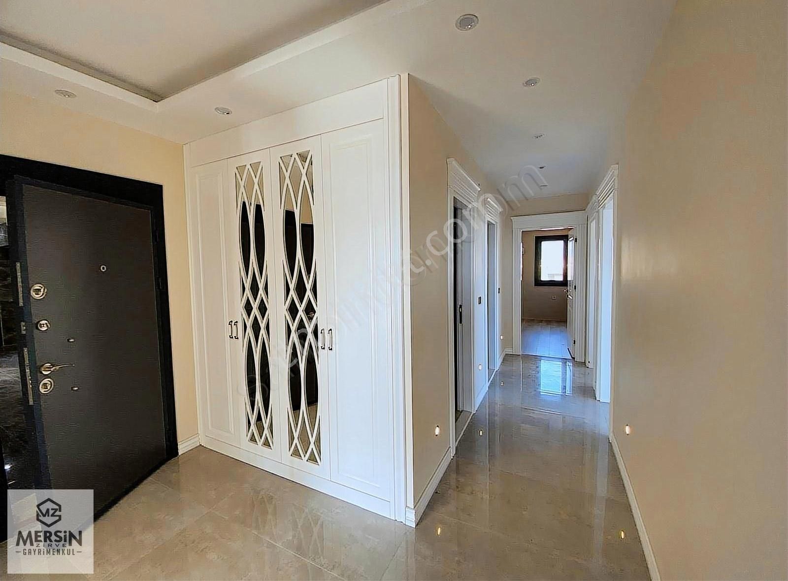 Mezitli Akdeniz Mahallesin'de Ultra Lüx Acil Satılık Daire - Görsel 8