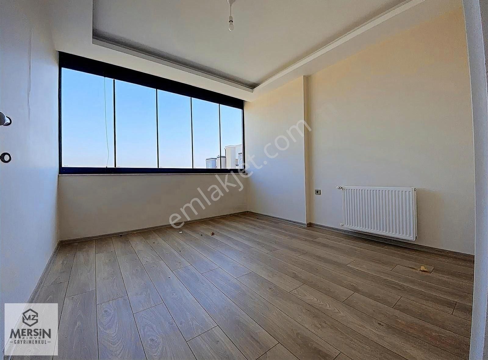 Mezitli Akdeniz Mahallesin'de Ultra Lüx Acil Satılık Daire - Görsel 3