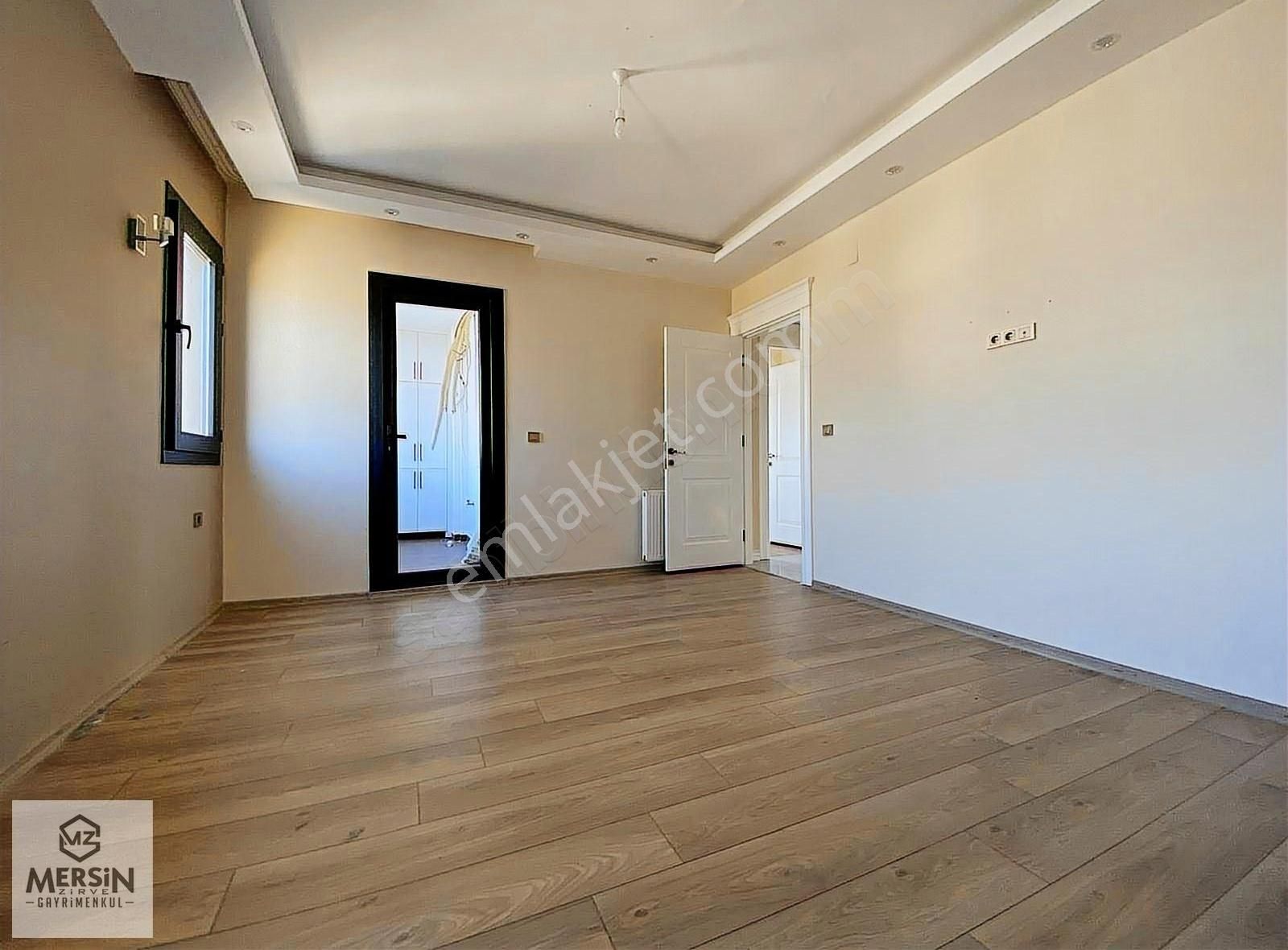 Mezitli Akdeniz Mahallesin'de Ultra Lüx Acil Satılık Daire - Görsel 7