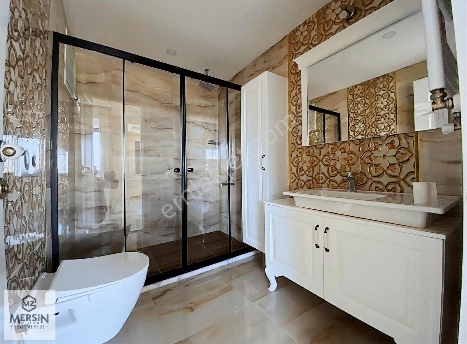 Mezitli Akdeniz Mahallesin'de Ultra Lüx Acil Satılık Daire - Görsel 16