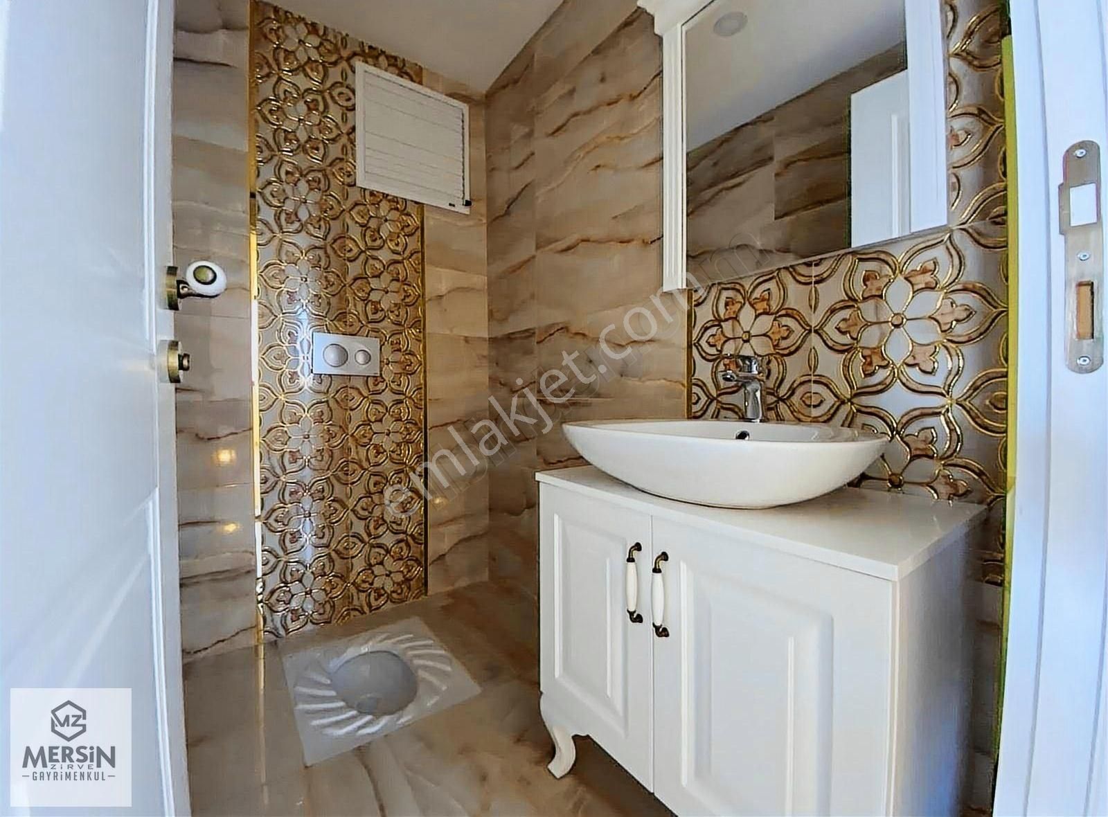 Mezitli Akdeniz Mahallesin'de Ultra Lüx Acil Satılık Daire - Görsel 10
