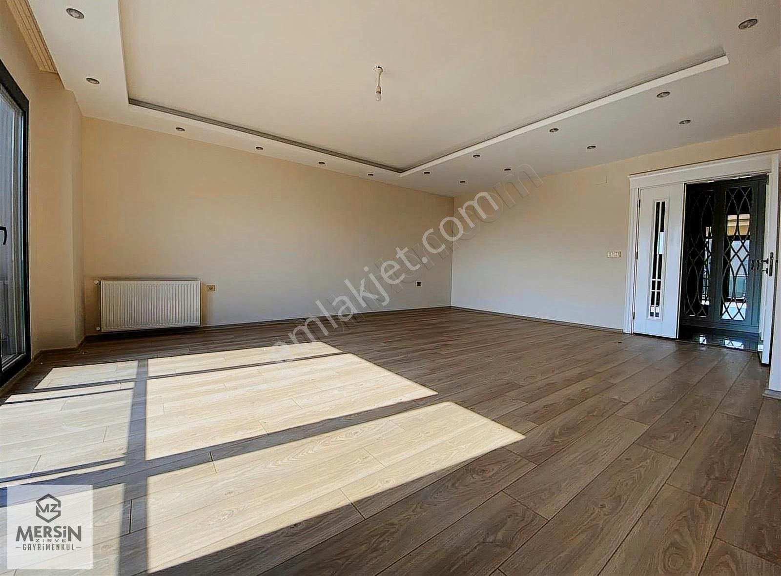 Mezitli Akdeniz Mahallesin'de Ultra Lüx Acil Satılık Daire - Görsel 11