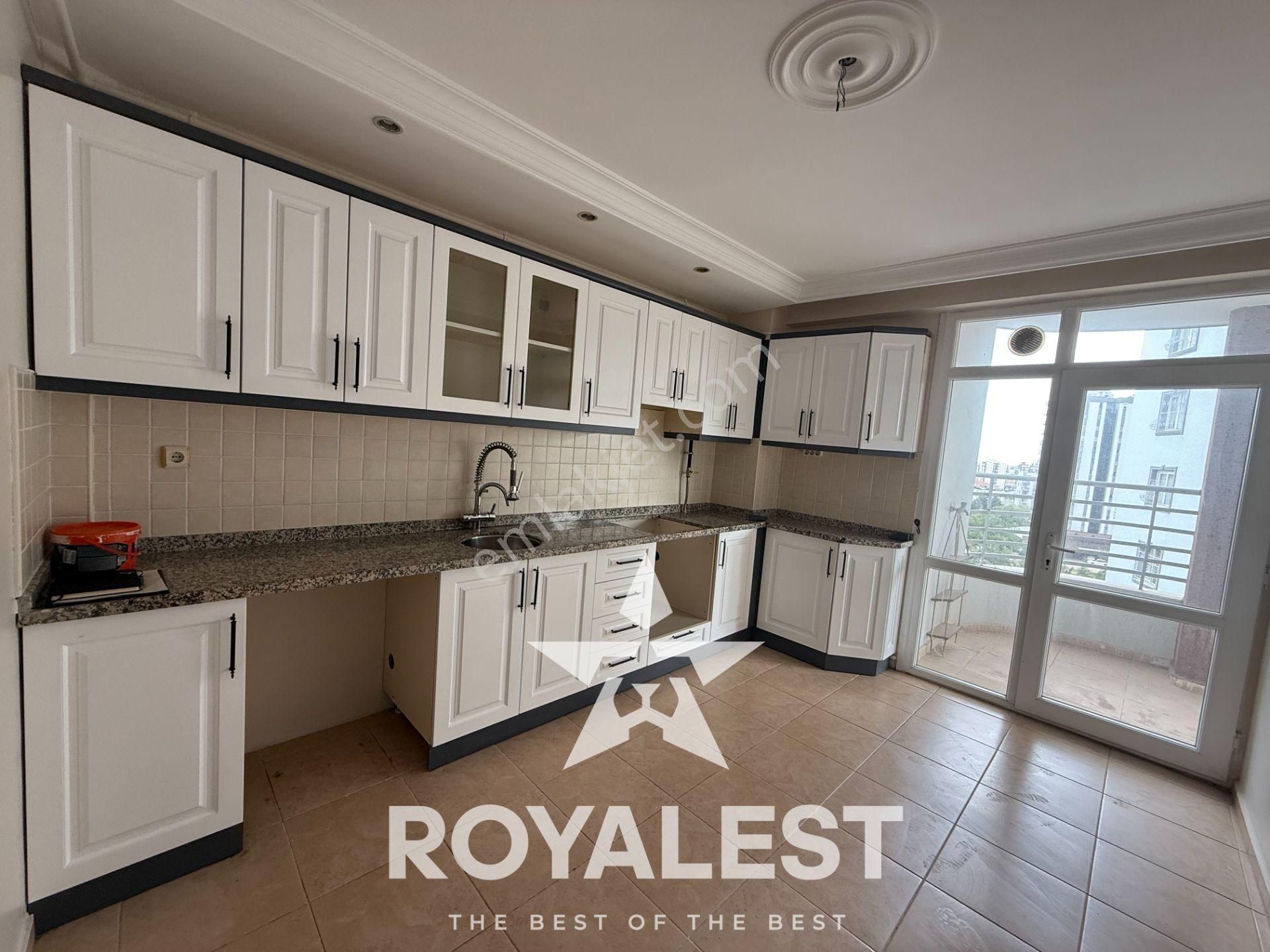 Royalestten 4+1 Gdk Cephe Nezih Site İçerisinde