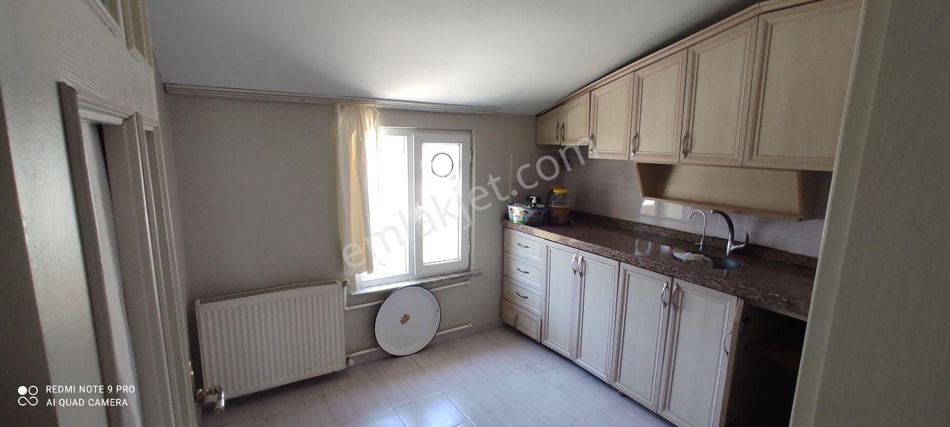 Tapar'dan 50 Yıl Mh. 2+1 110m2 Çatı Kat Daire
