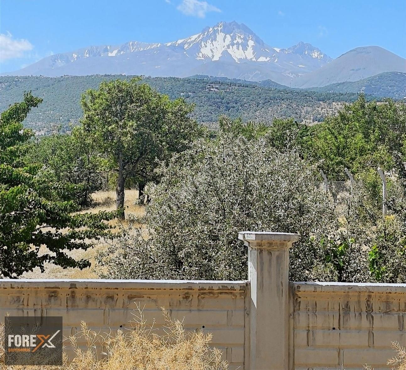 4,5+1 Şehir Ve Doğa Manzaralı Villa