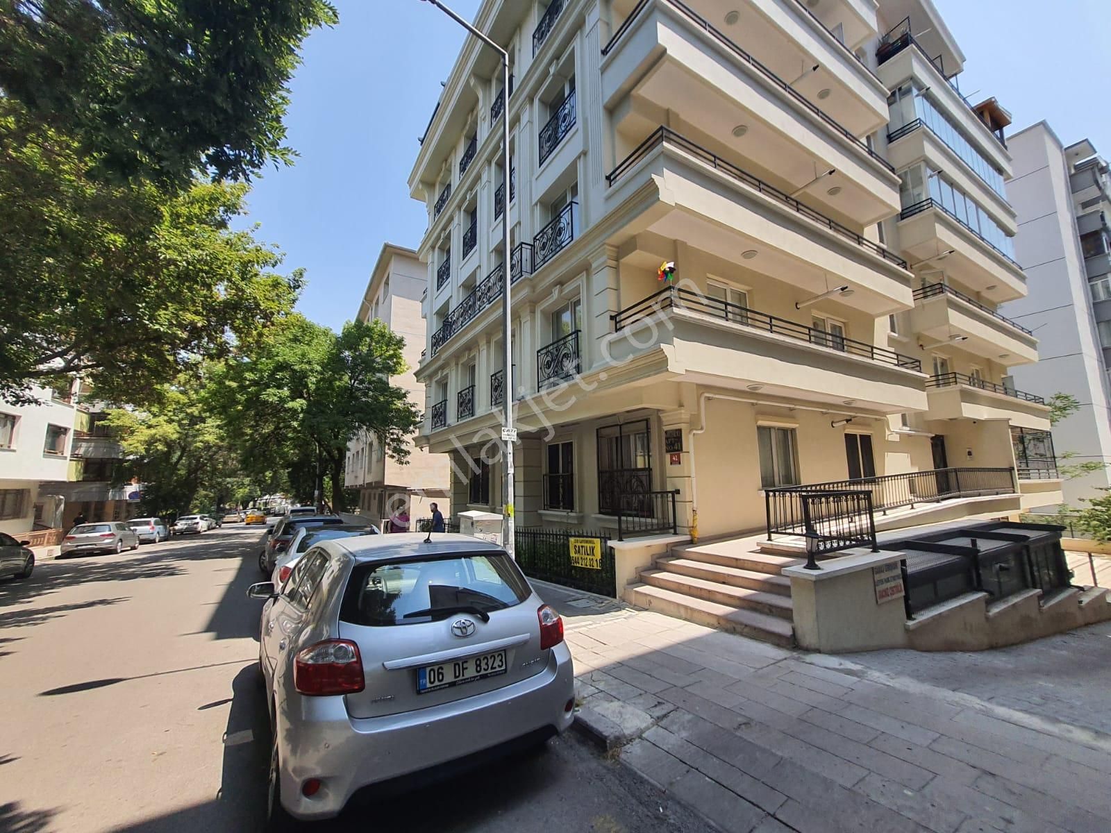 Arelden Yen Bina Mobilyalı,kombili,teraslı,k.otoparklı 1+1