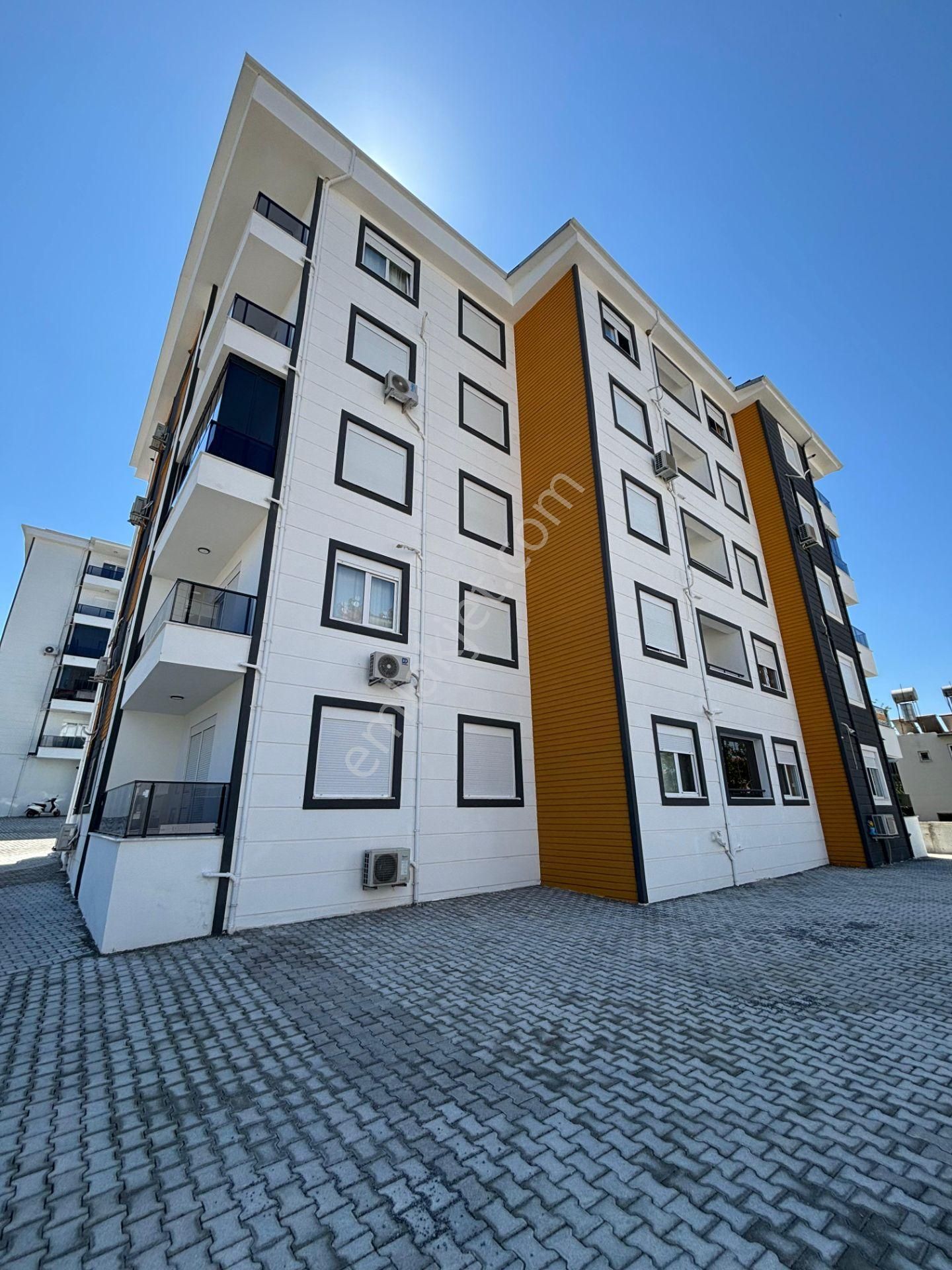Usta Gayrimenkul'den Satılık Merkezi Konumda 3+1 Sıfır Daire