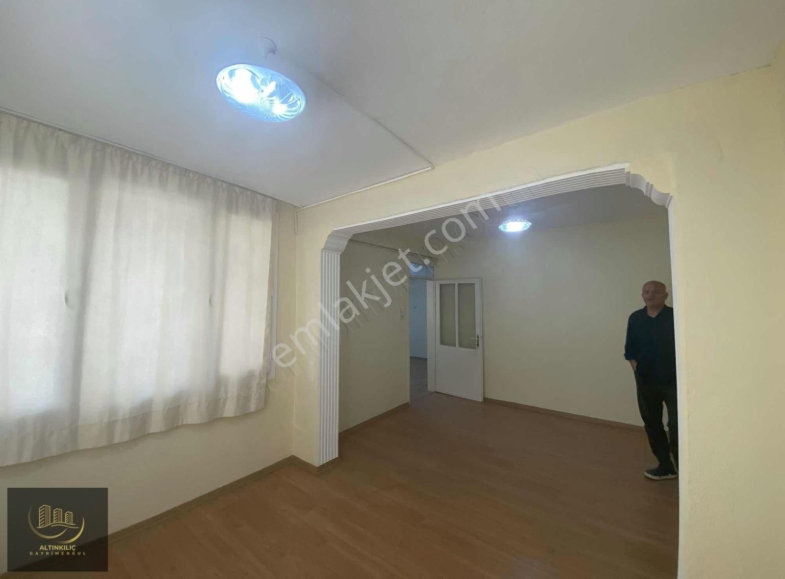 Altınkılıç Emlaktan 2 Katlı Masrafsız Müstakil Bina