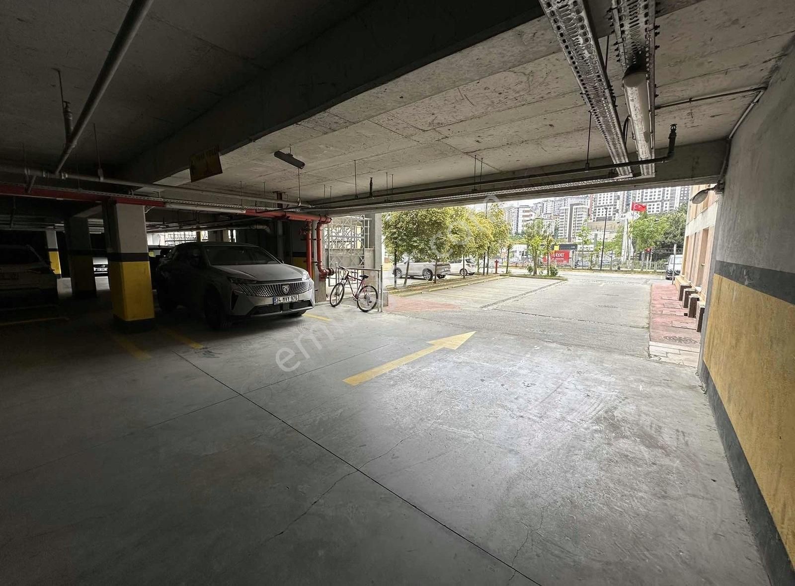 5.levent Bayramoğlu Sitesinde Satılık 2+1 Daire