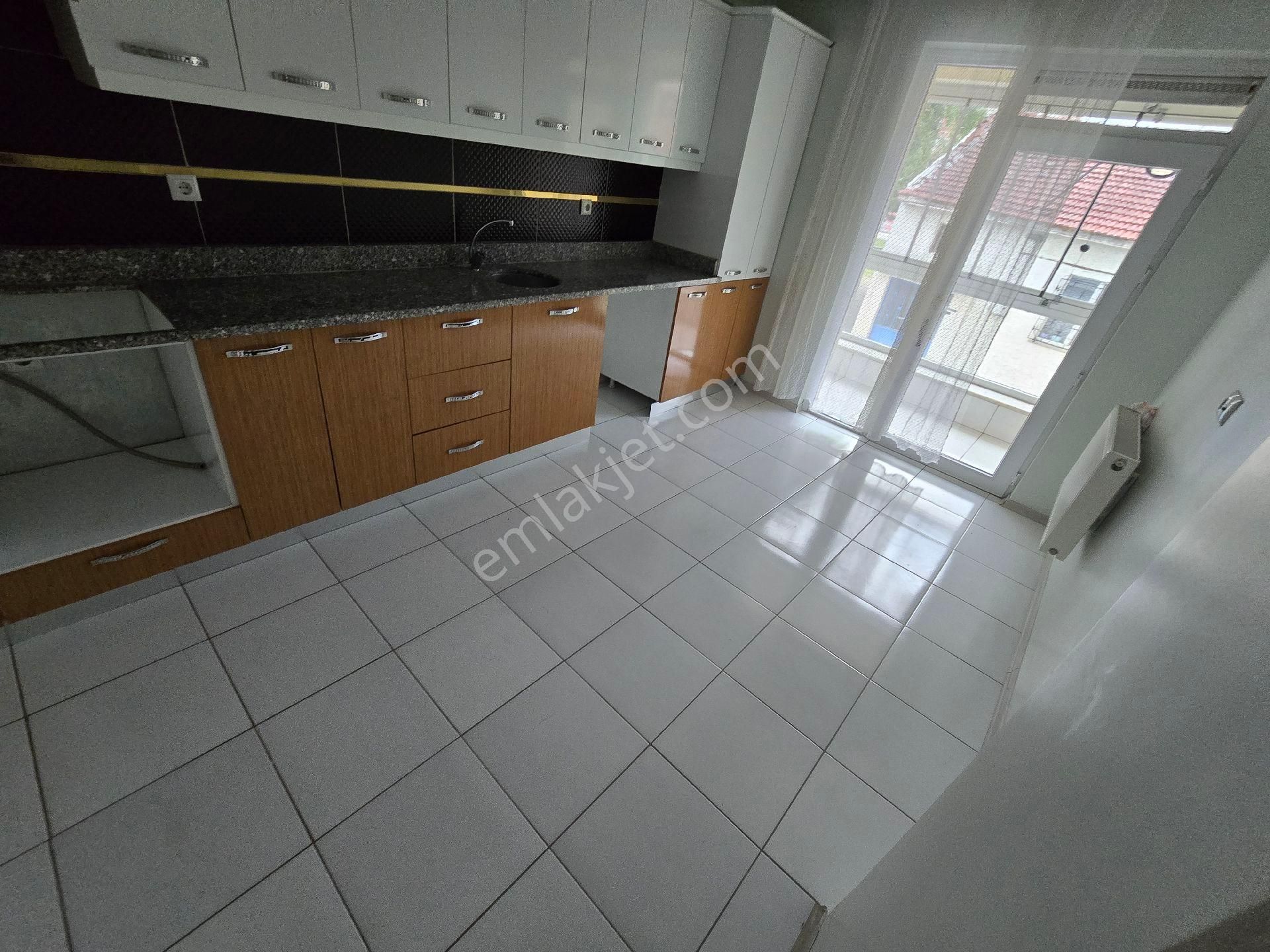 Eskişehir Tepebaşı Zafer Mh 3+1 Kiralık Daire