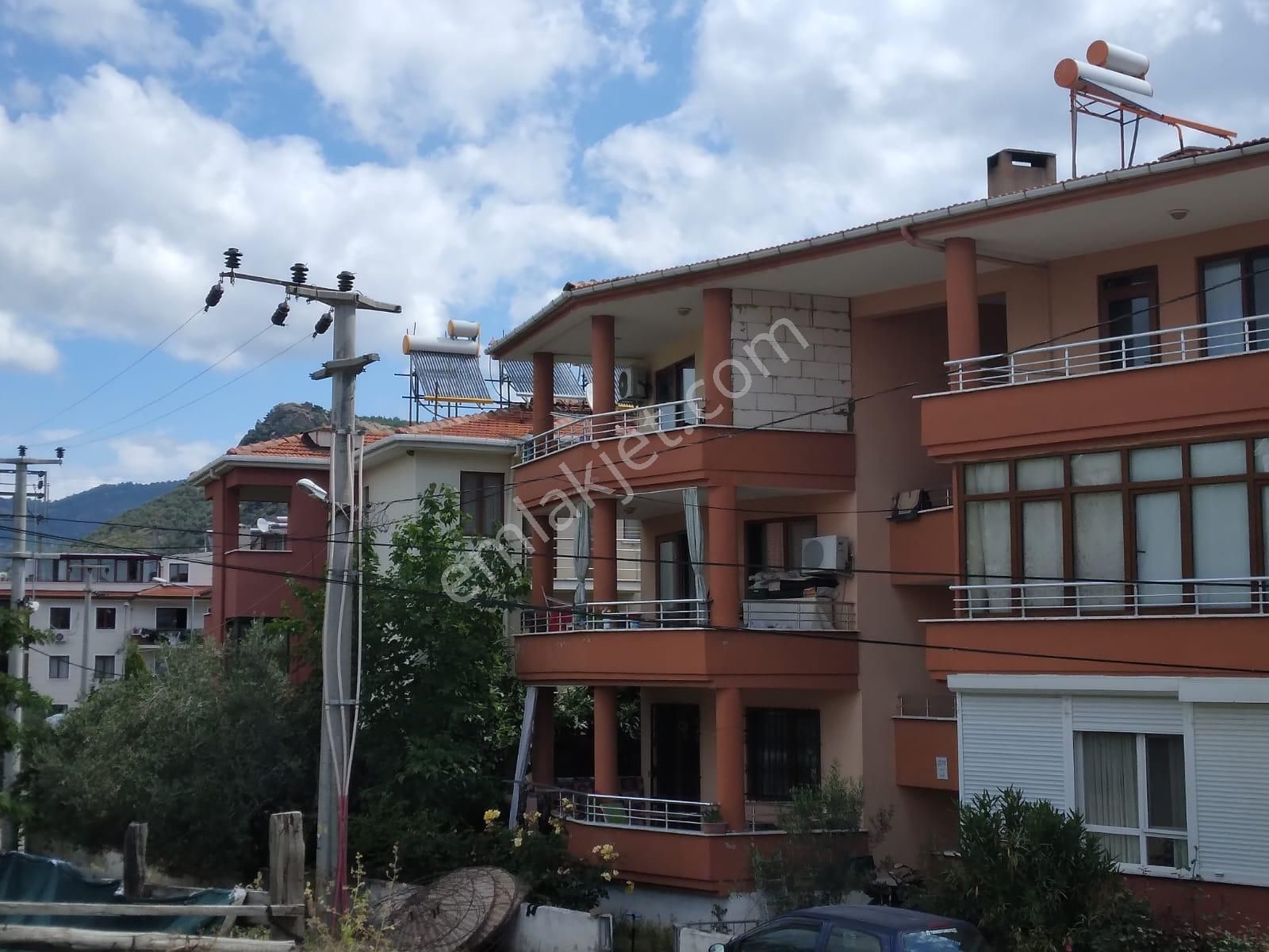 Küçükkuyu Merkez Dev Balkon Geniş Ferah Birinci Kat Yeni Şık Bina