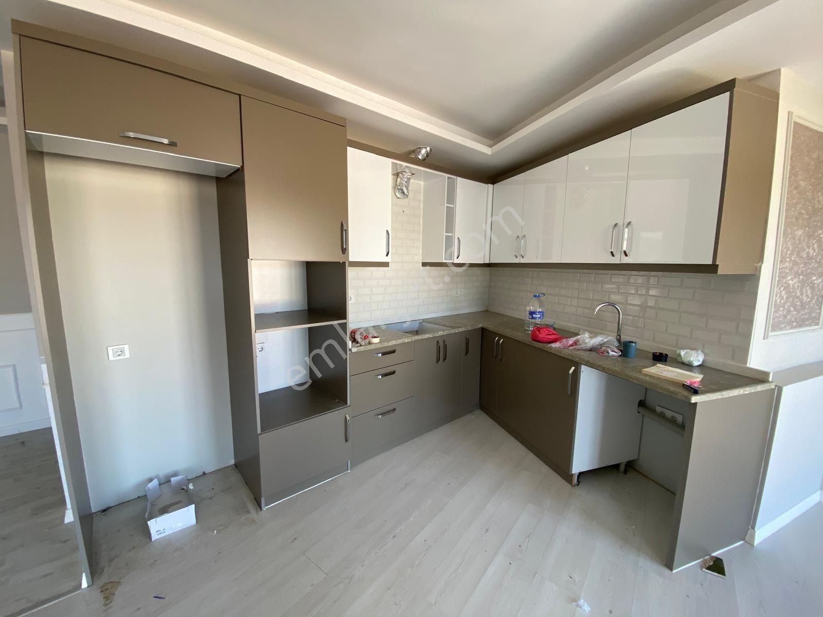 Egeturemlaktan Seferihisar Hıdırlıktan .3+1. Kiralık Apartman Dubles