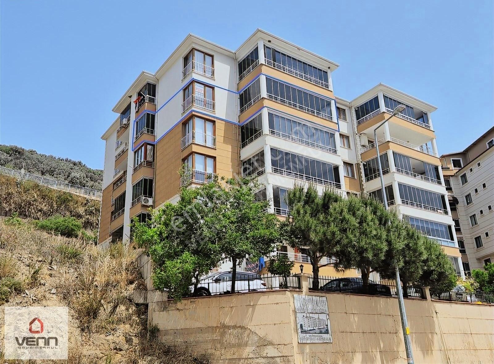 Gemlik Çukurbahçe Site İçinde Deniz Manzaralı 3+1 Satılık Daire!