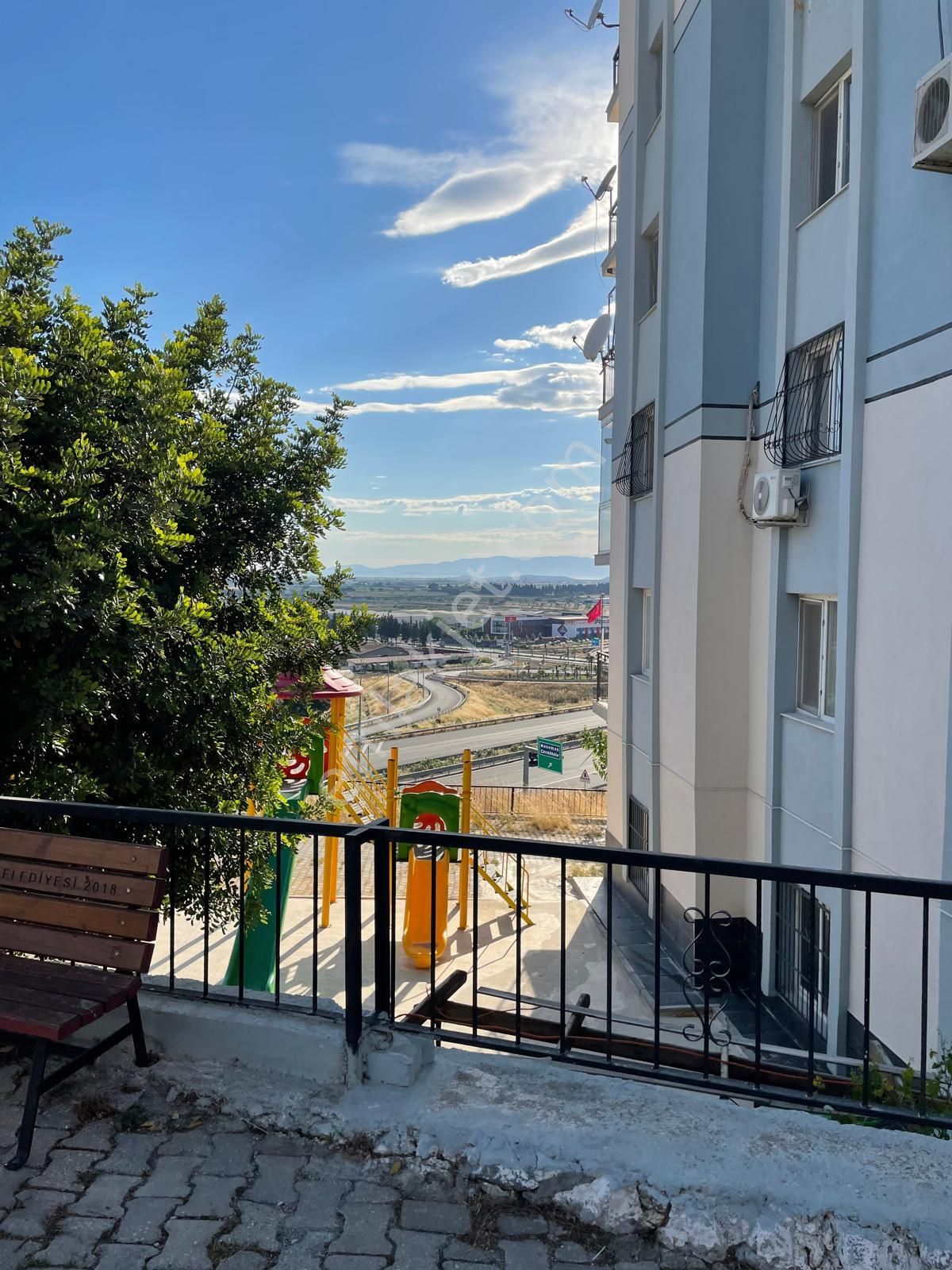 Koyundere Cumhuriyet Mah.full Eşyalı Satılık 3+1 Daire