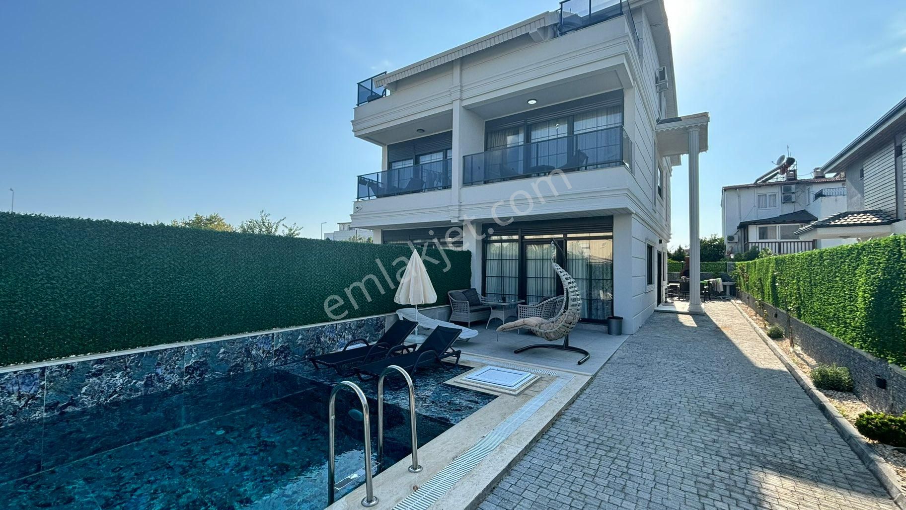 Özel Havuz-jakuzi-saunalı Villa Kısa Dönem Kiralık