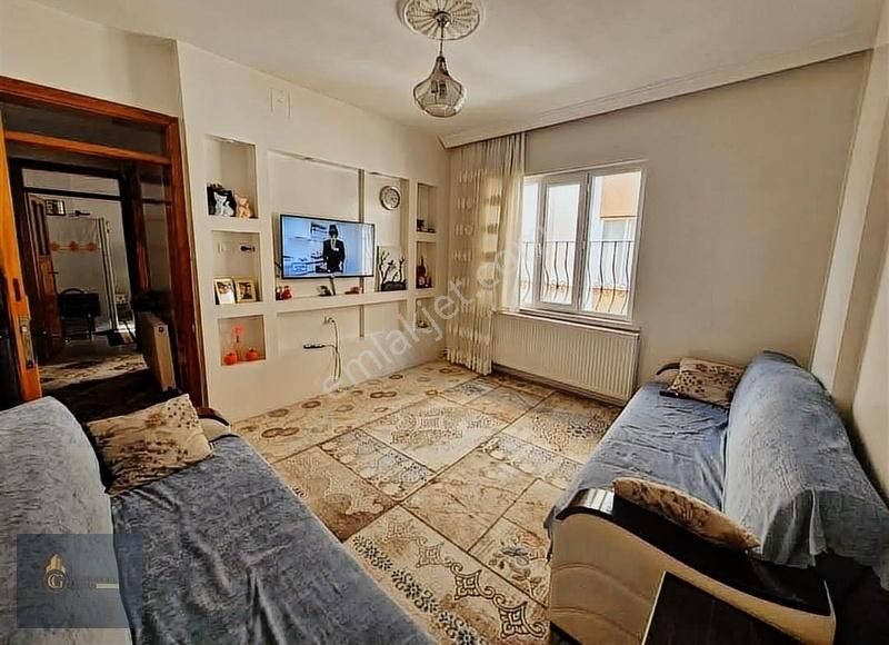 Cennet Gyo'dan 60.yıl'da Satlık 120m^ 2+1 D.gazlı Yıkım Kararsız