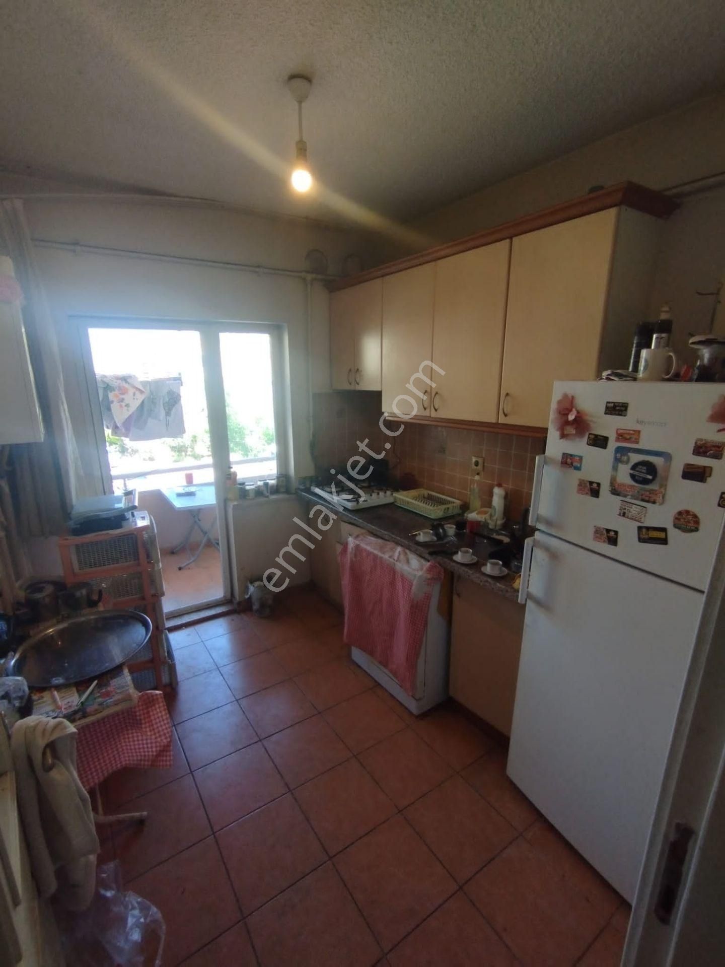 Turgutlu Satılık Şehitler Mah 90m2 2+1 Oda 1. Kat Asansörlü Doğalgazlı Otoparklı Daire