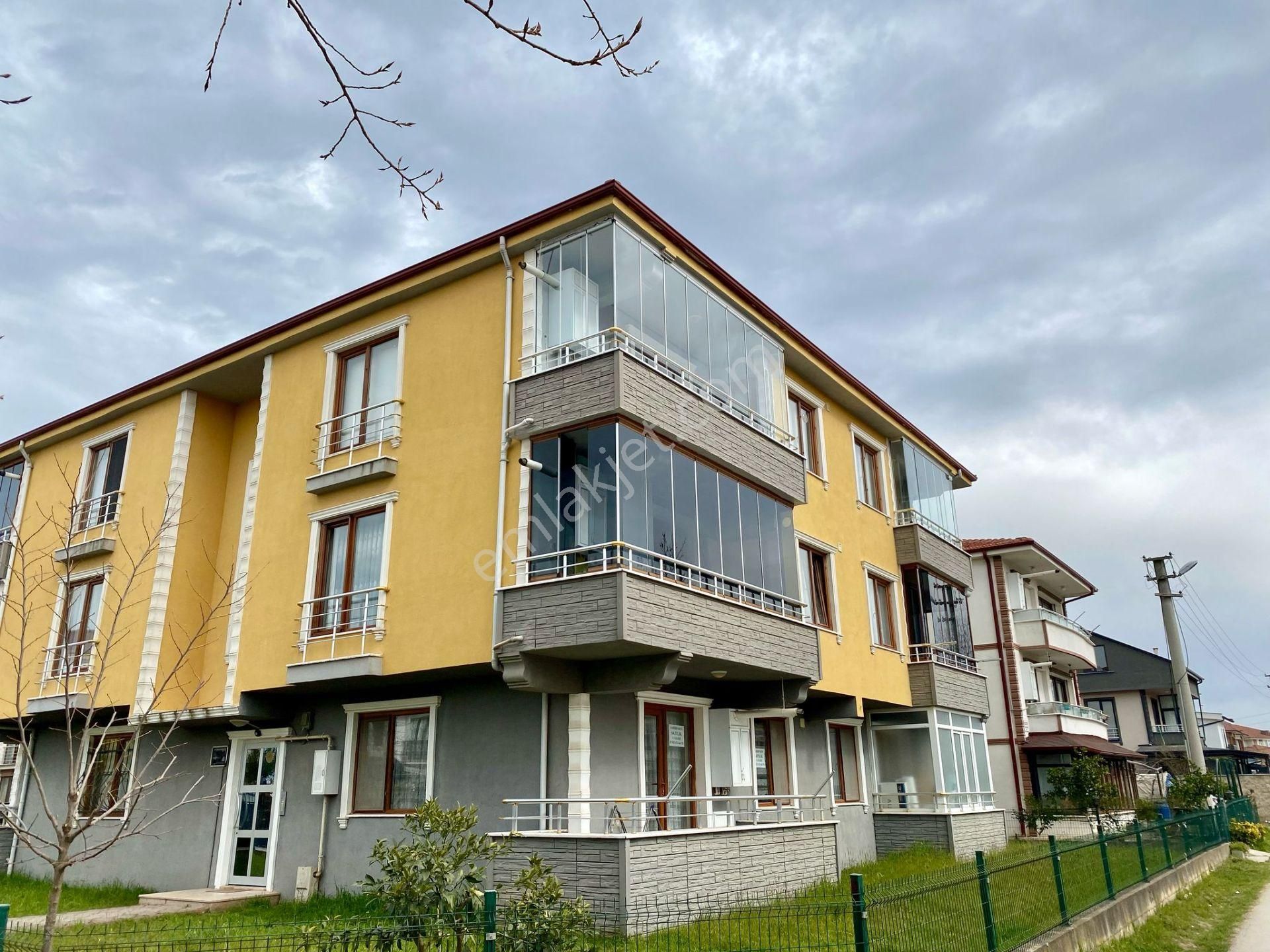Sakarya Karasu Da Merkezi Konumda 3+1 Geniş Metre Kare Daire
