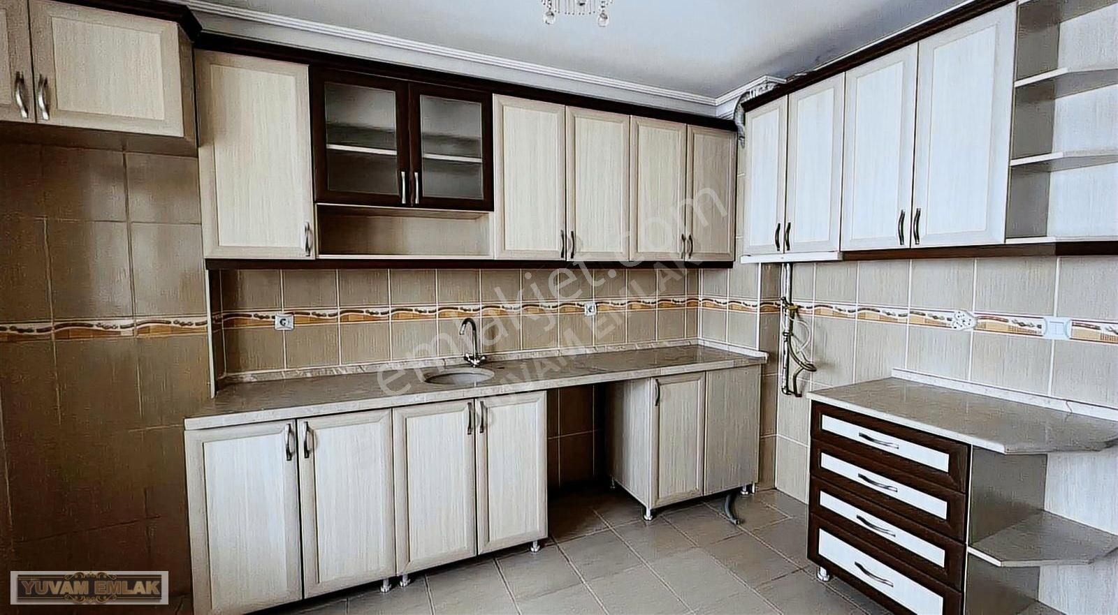 Keçiören Bademlikte 1.orta Katta Kiralık 4+1 Daire Asansörlü