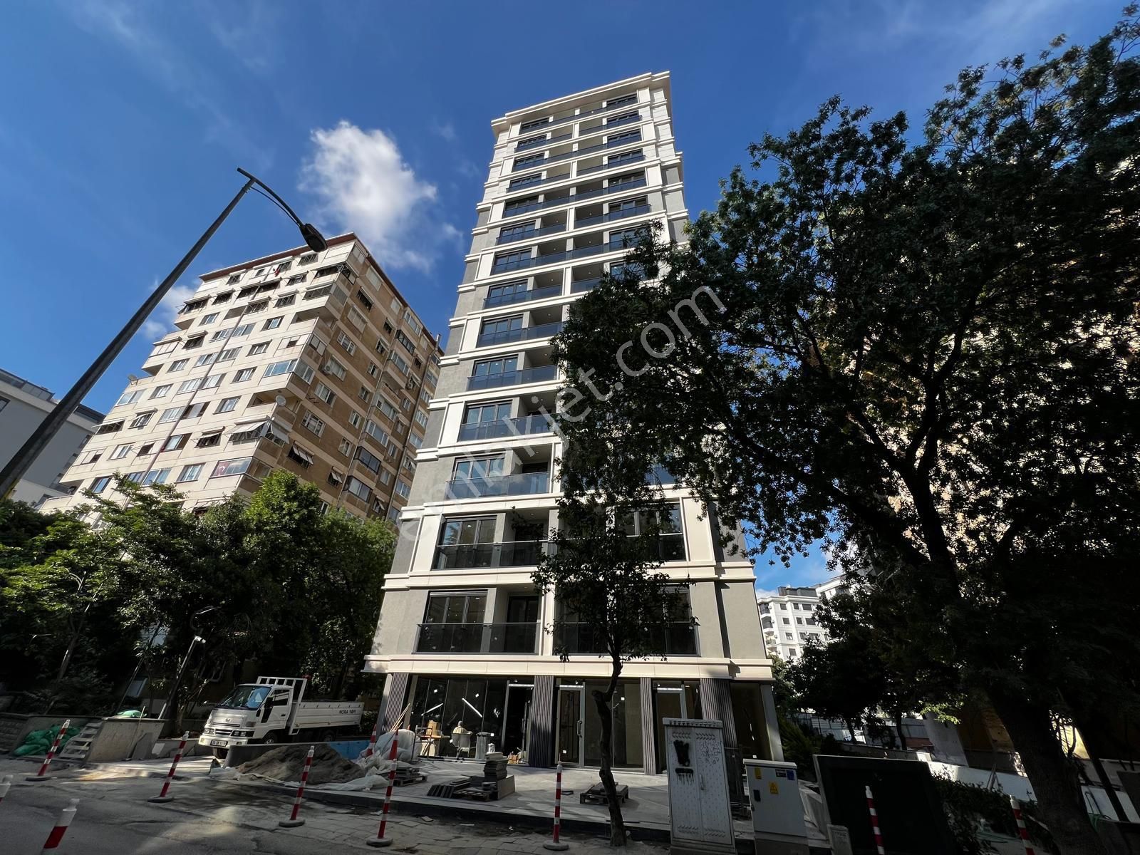Bostancı'da Prestijli Binada Otoparklı Sıfır 2+1 Net 76 M²