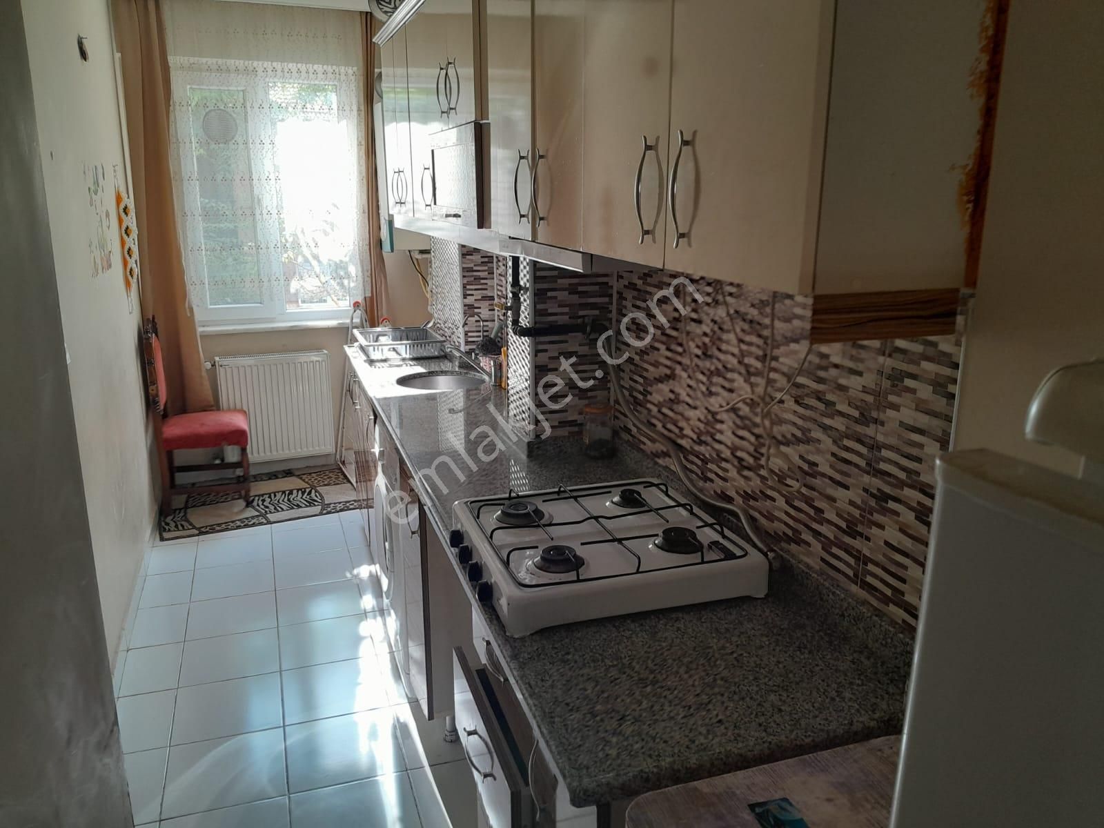 Boyut Global'den Sakarya Cd.yakını Eşyalı 1+1 Ara Kat