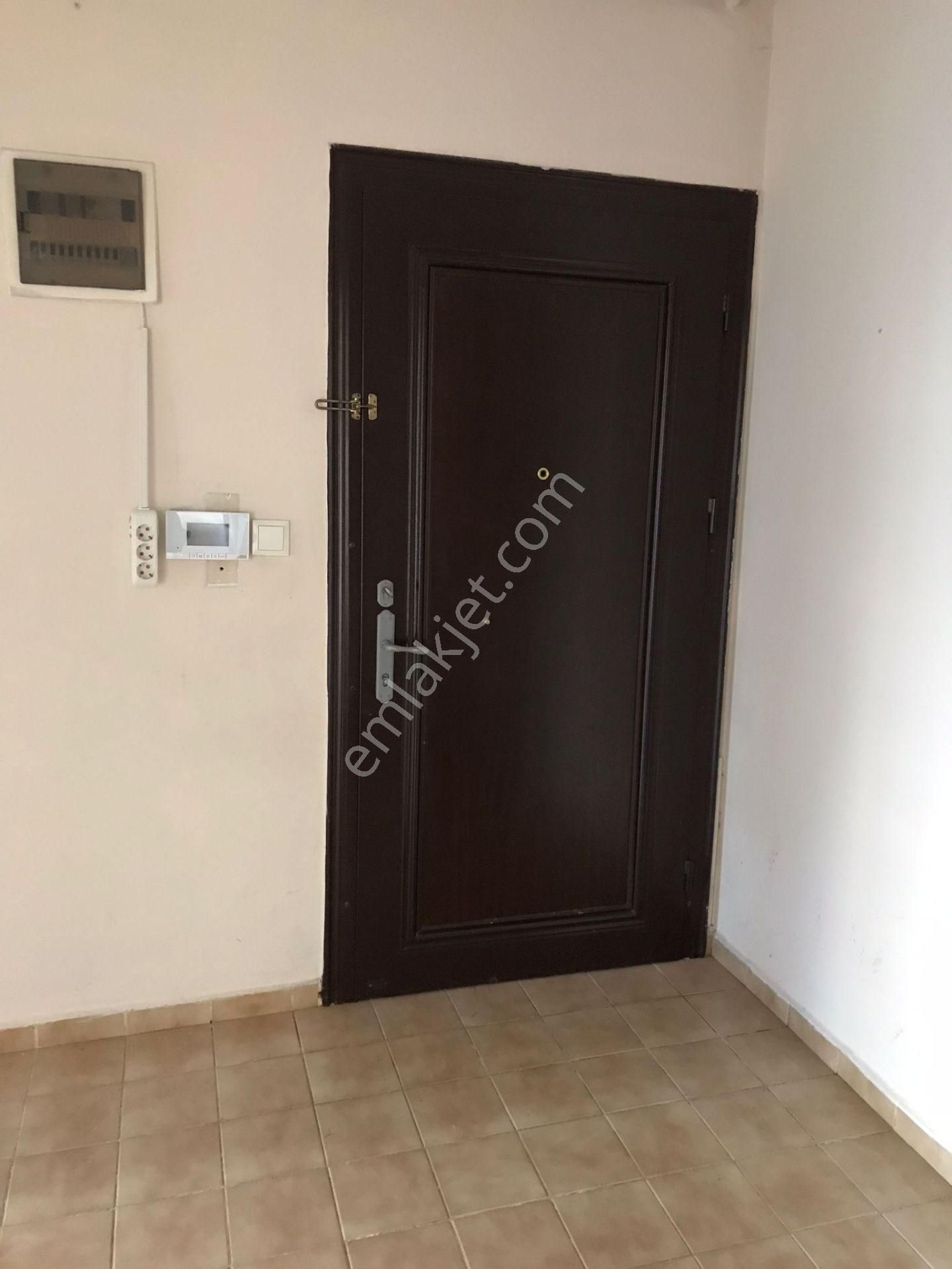 Başakşehir 4 Etap 1 Kısımda, Merkezi Yerde, Ara Kat 3+1 Kiralık Daire