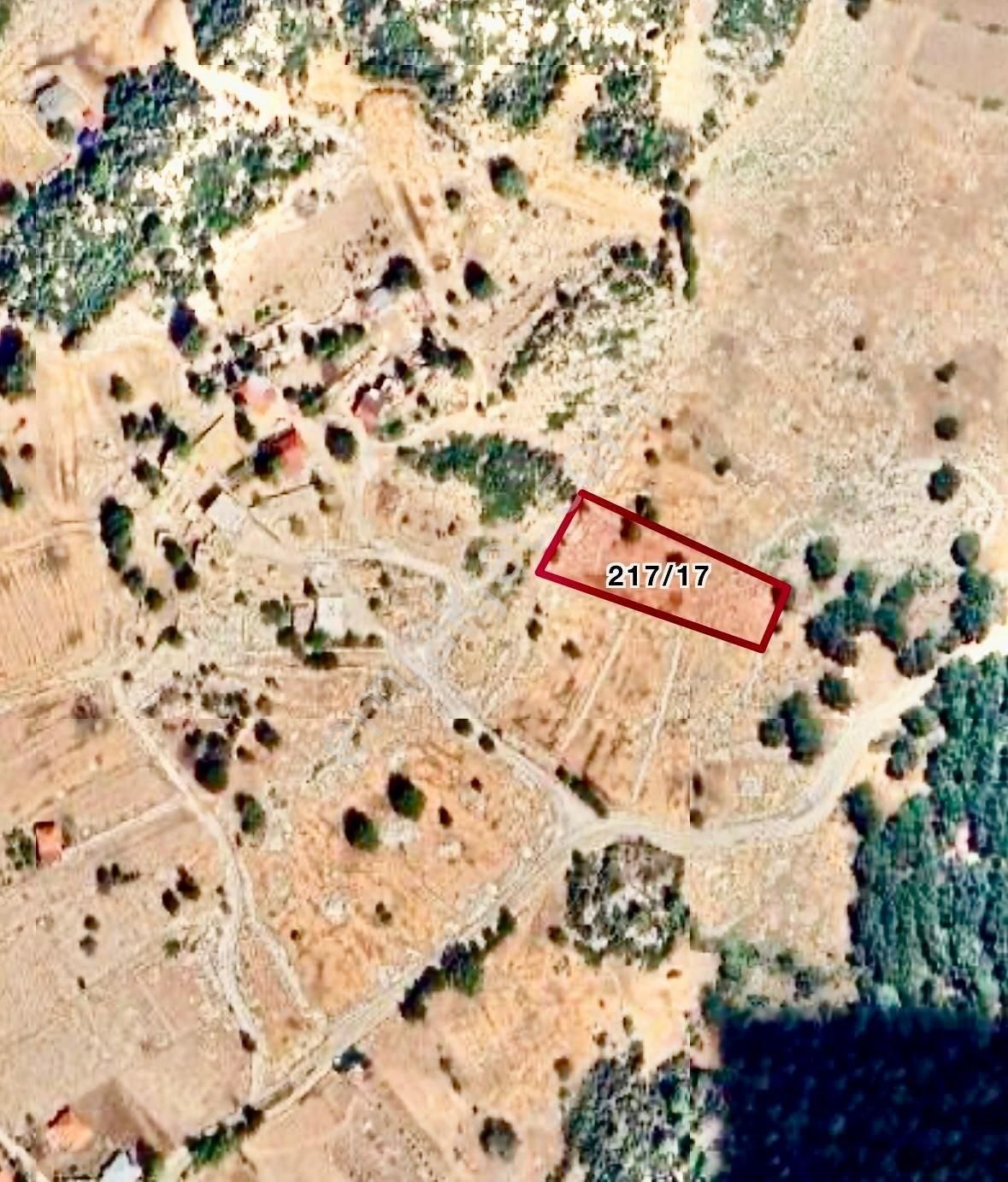 Fethiye Karağaç’ta Köy Yerleşik Alanı İçinde, 250 M² Konut Yapımına Uygun 2.574 M² Tarla