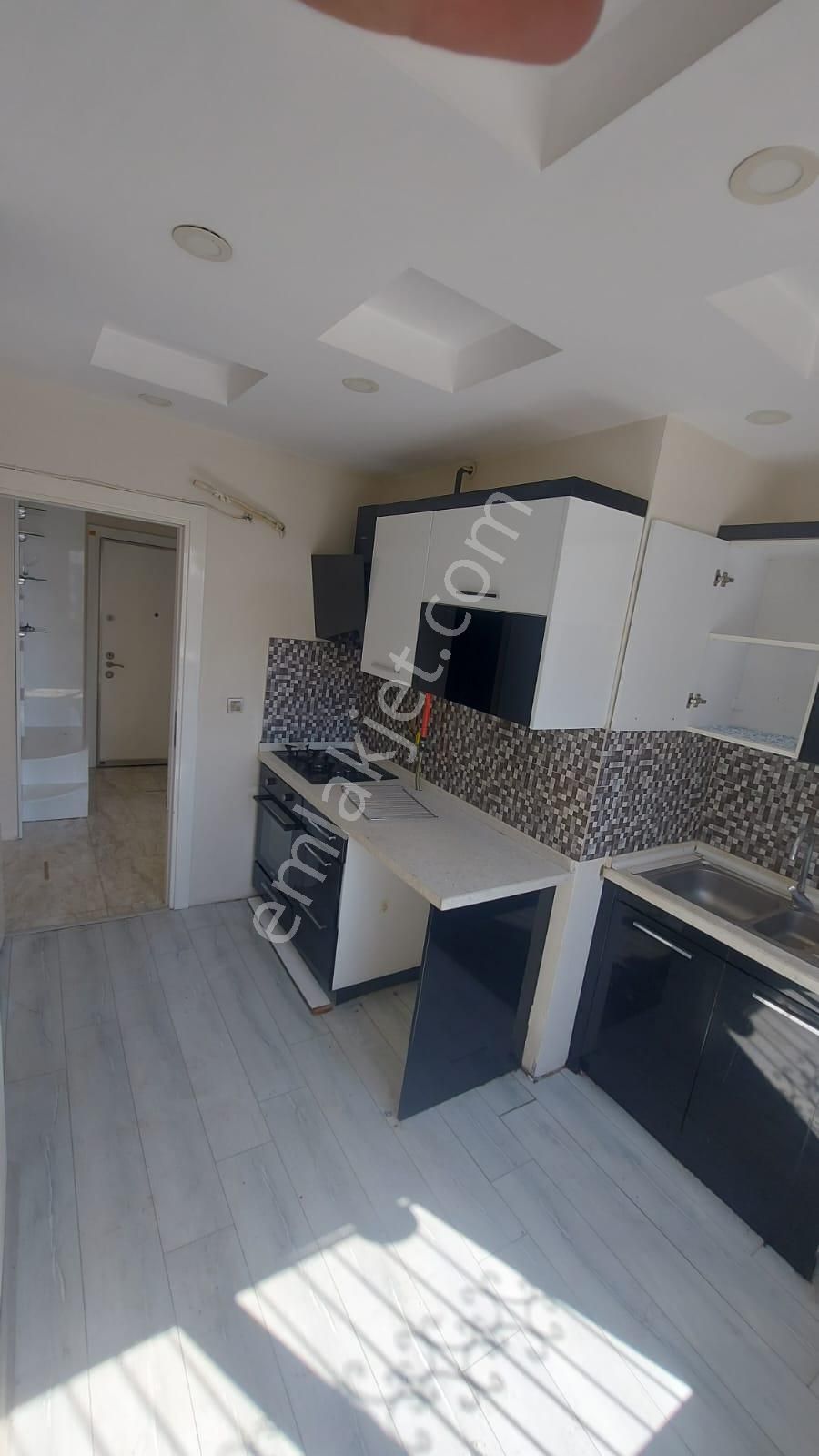Adana Seyhan Tellidere Mah.kiralık Kapalı Mutfak 2+1 D.gazlı Ç.banyolu