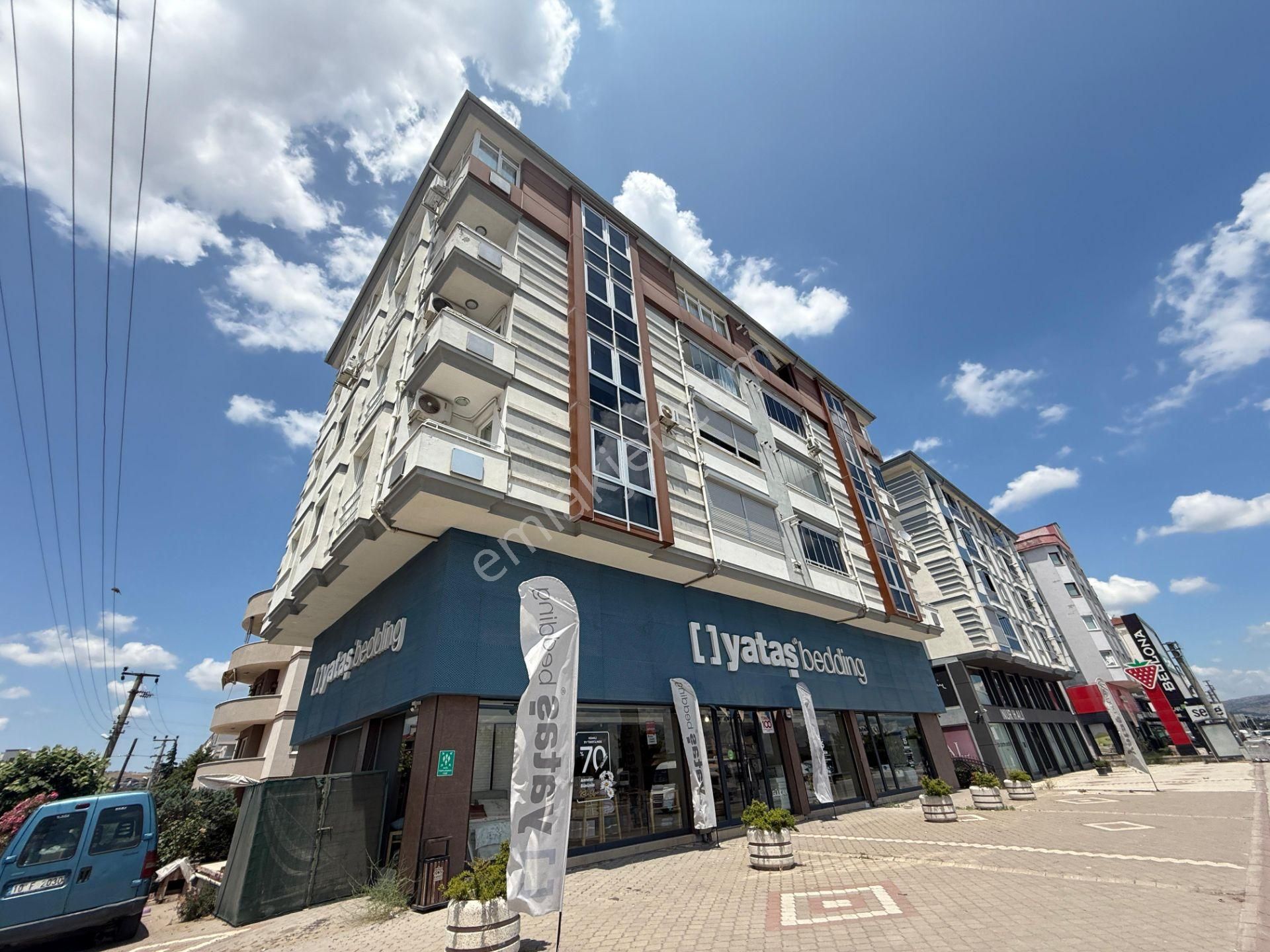 Re/max Mid'den Bandırma Caddesi Üzerinde 3+1 Kiralık Daire