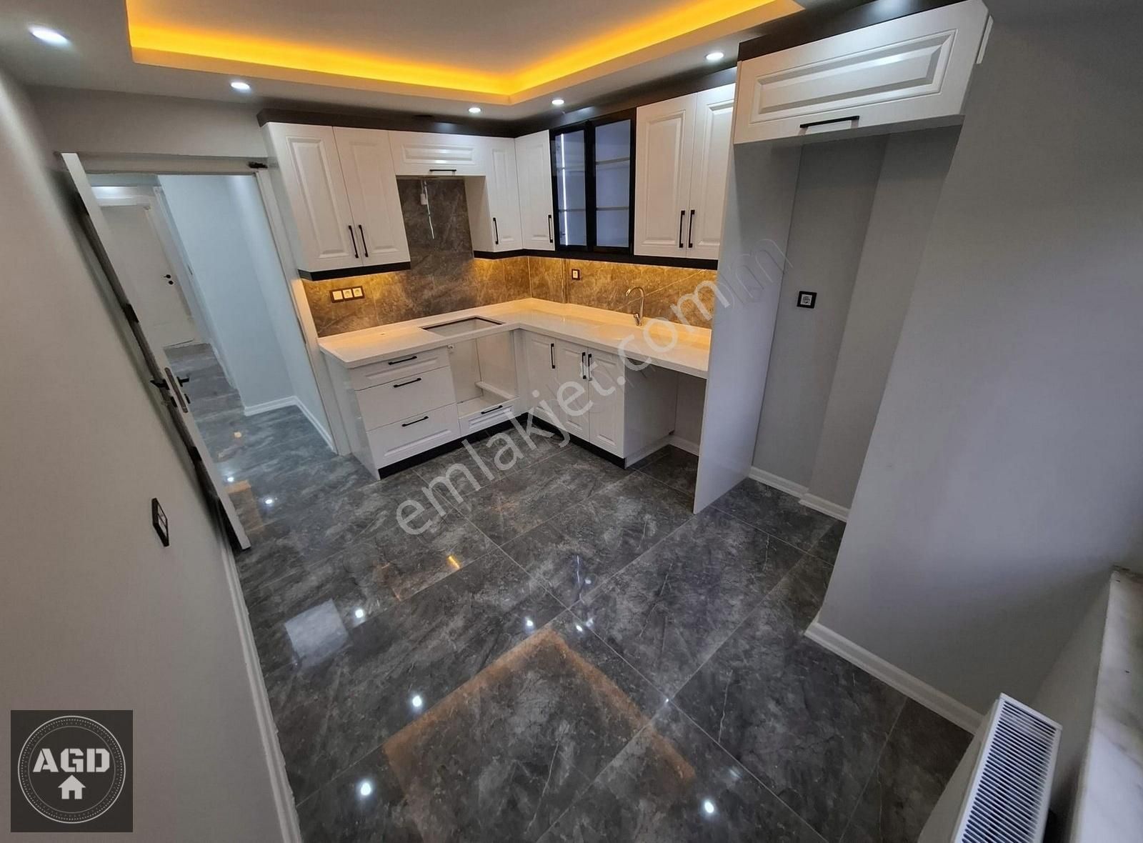 Arda Da 3+1 130m2 Kombi Ankastre Balkon Önü Park 2wc 2cephe Lüks
