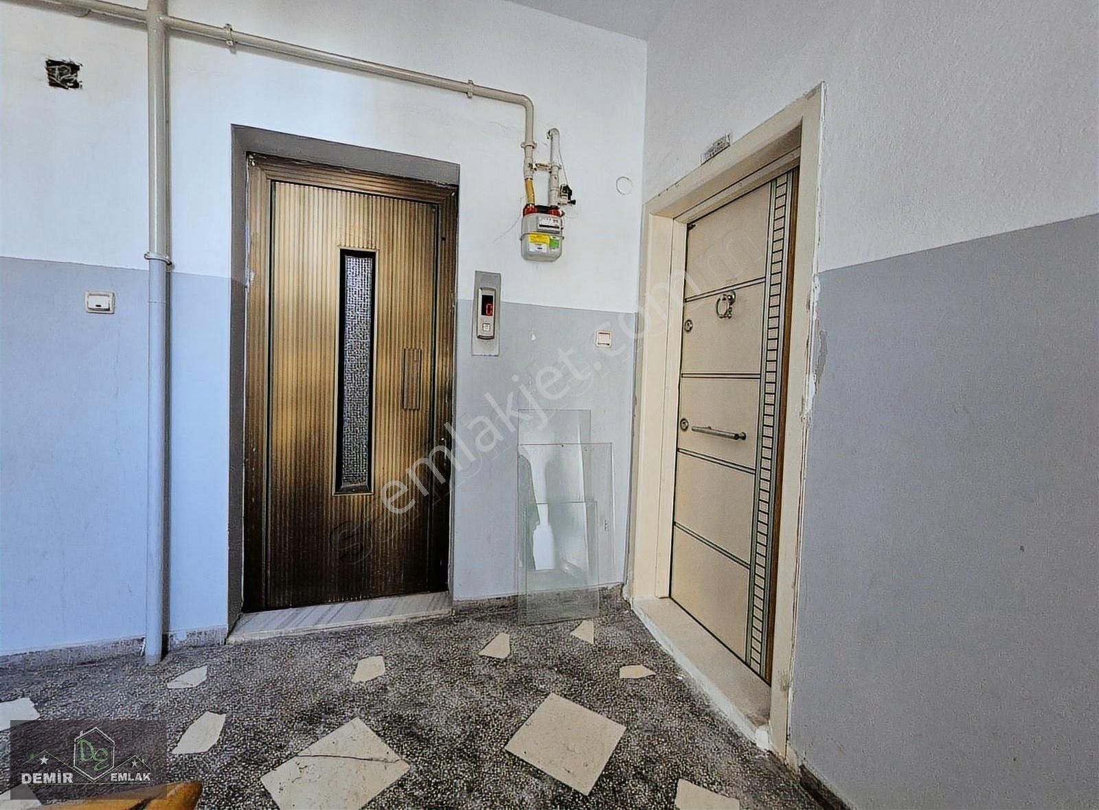 ︎ Paşa Köşkü Ana Cadde Üstünde Satılık 3+1 Daire︎