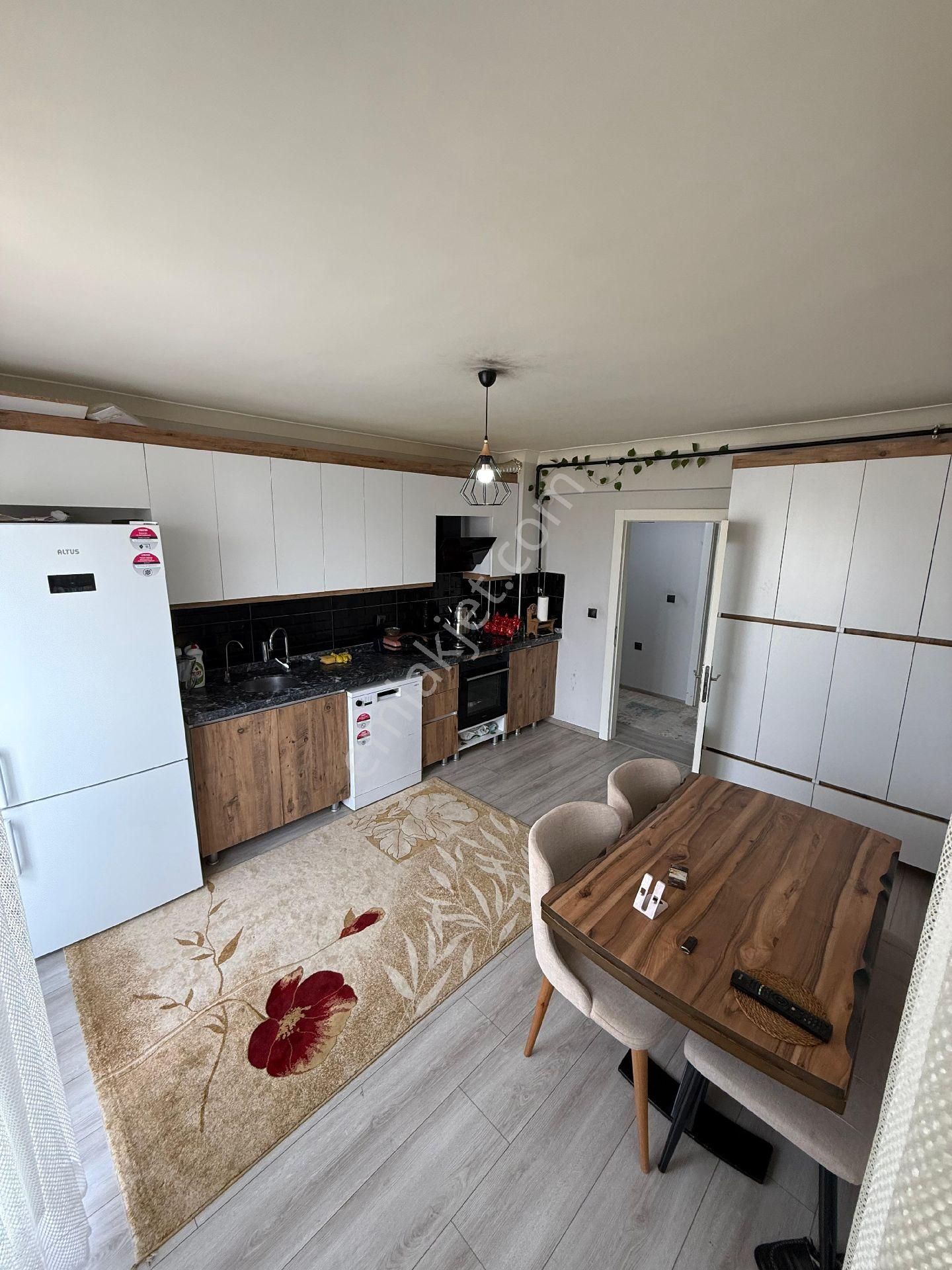 Sıfır 3+1 Arakat Ebeveyn Banyolu Asansörlü Satılık Daire Geniş