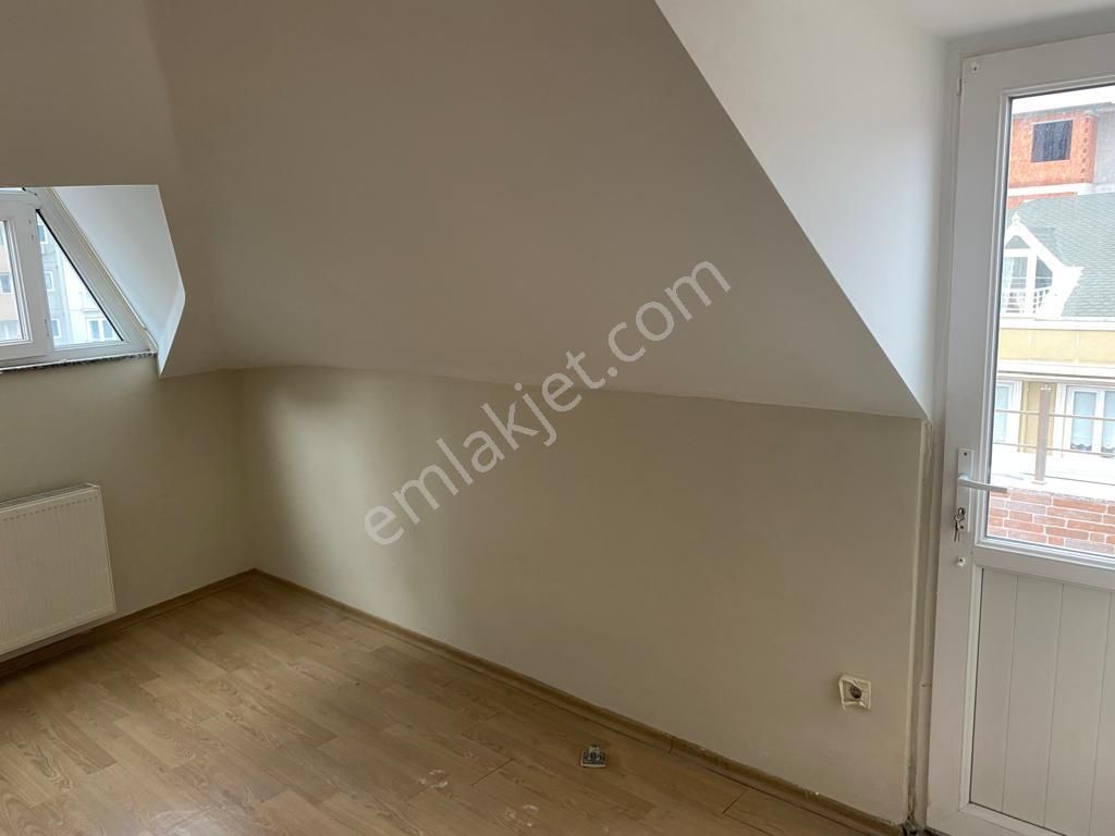 Ümraniye Site Mah. Cadde Üstünde 3+1 135m2 Ofis-büro